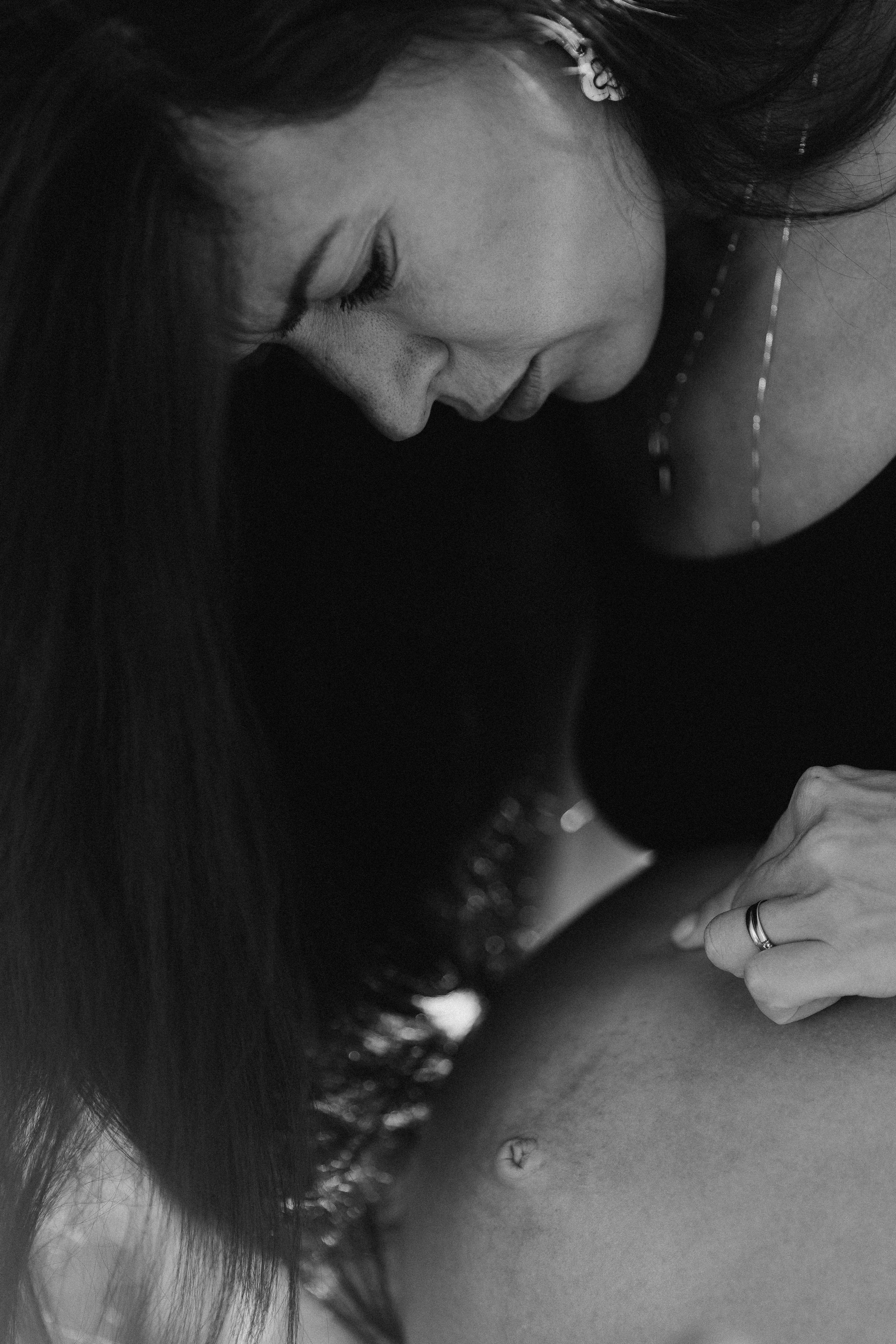 1 day before & after Helen’s Birth. Fotografa documental de familia e nascimento em Florianópolis SC Daria Ermolaev