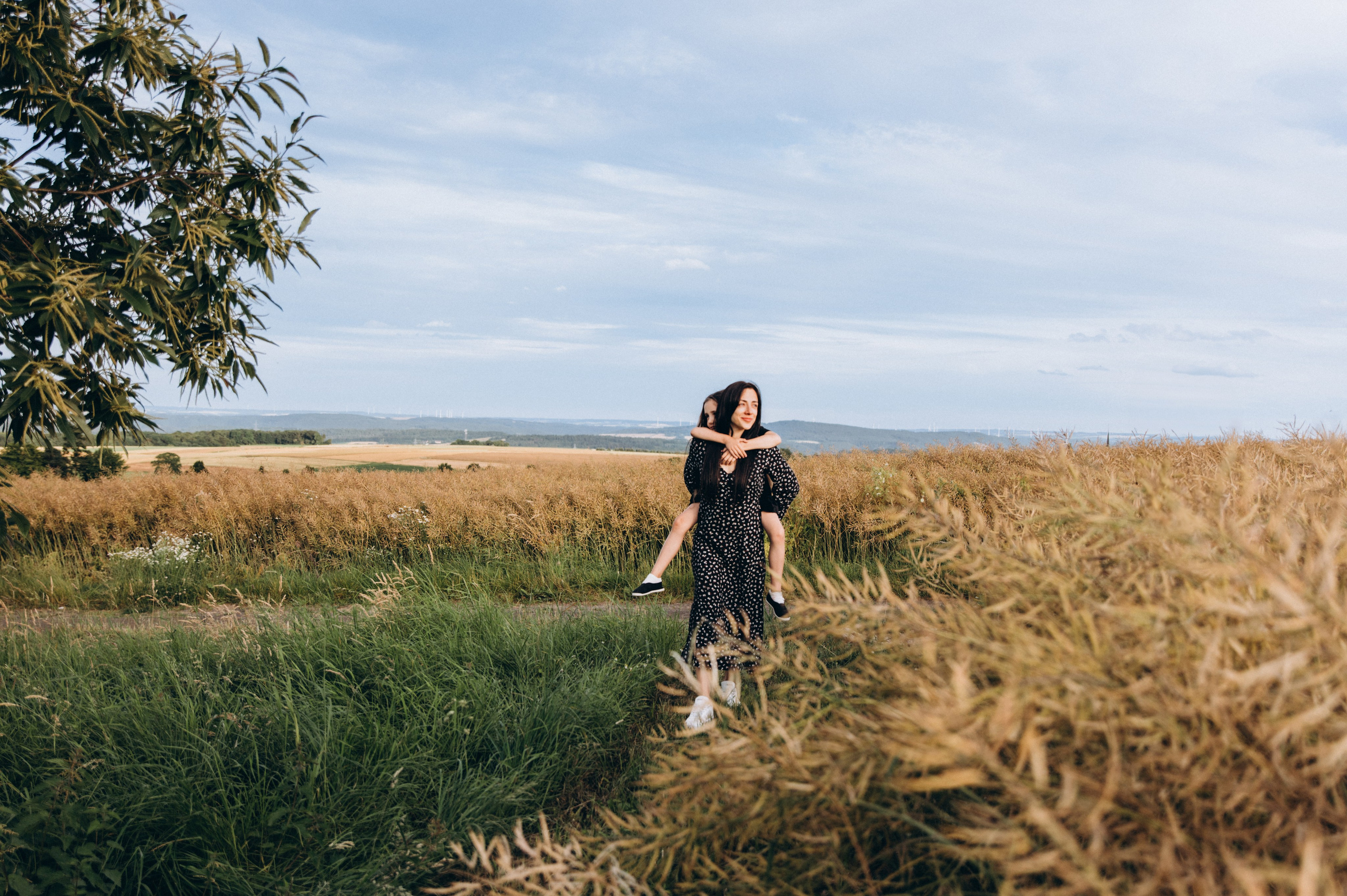 Sasha und Nika. Familien- und Hochzeitsfotografin. Ich arbeite in Koblenz und Rheinlan