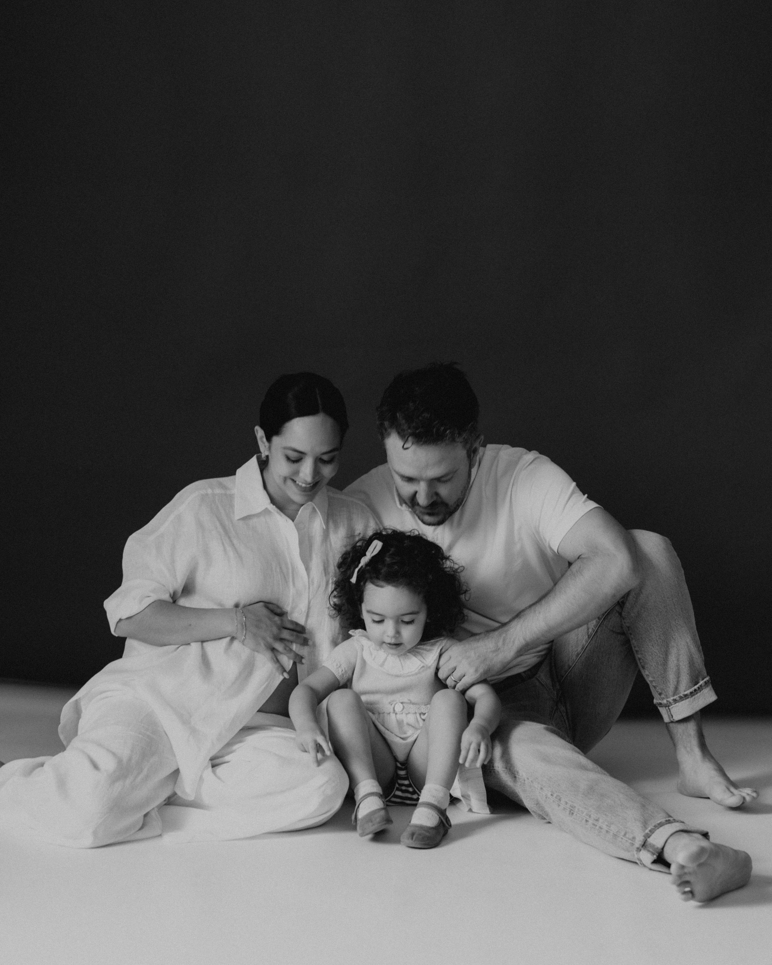 Pamela. Modern maternity photographer in Long Island New York
