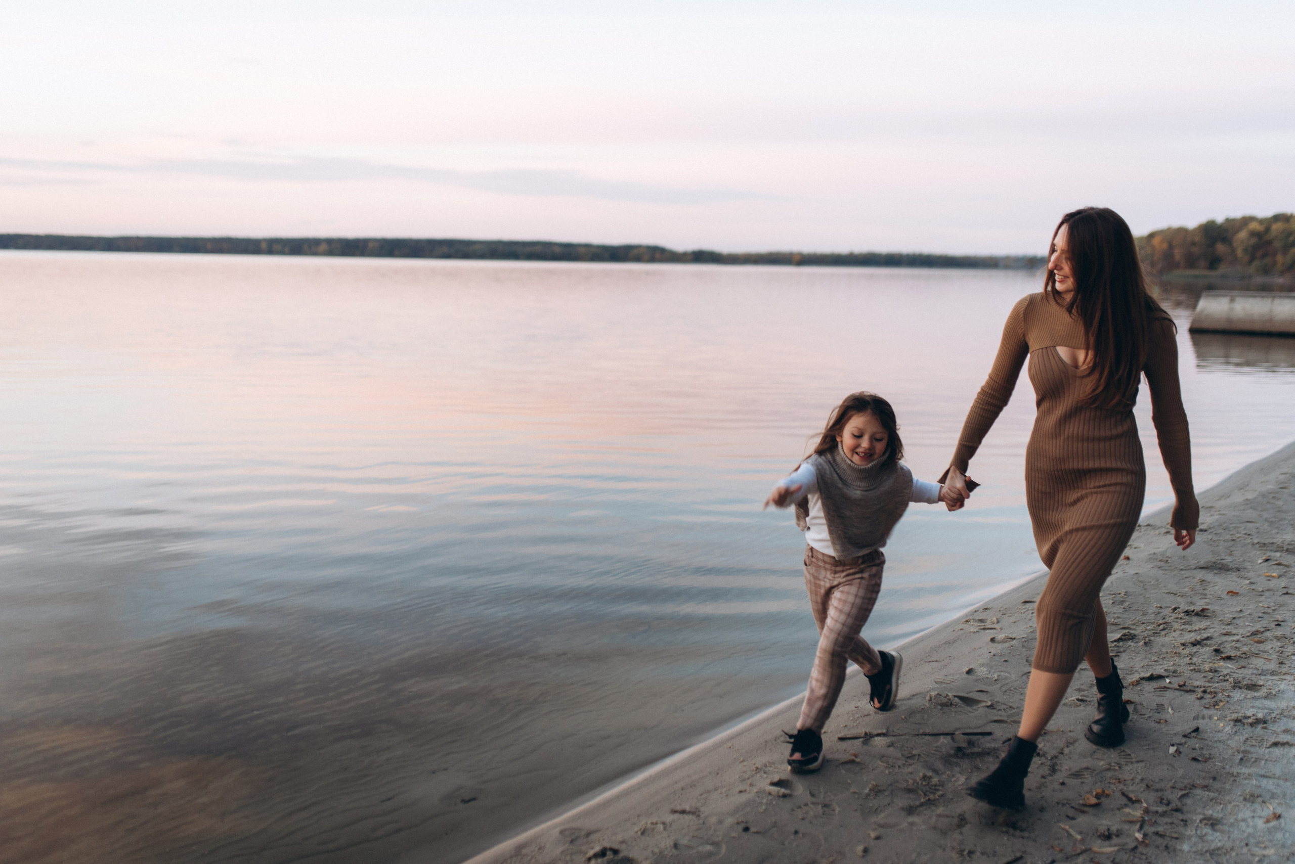 Tatjana & Mila. Familien- und Hochzeitsfotografin. Ich arbeite in Koblenz und Rheinlan