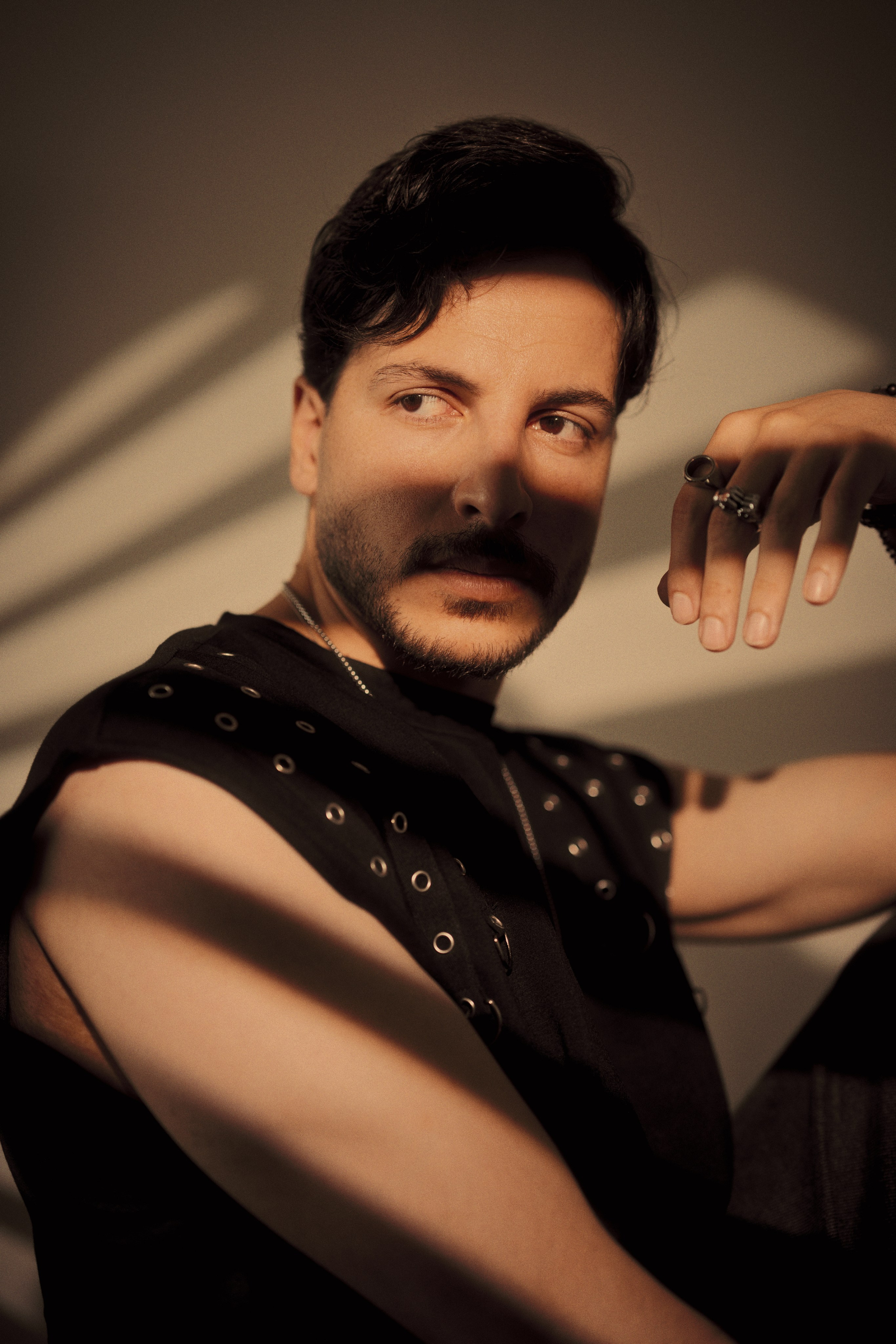 Male Portrait. Mehran Hadad — Portrait Photographer, Filmmaker and Youtuber