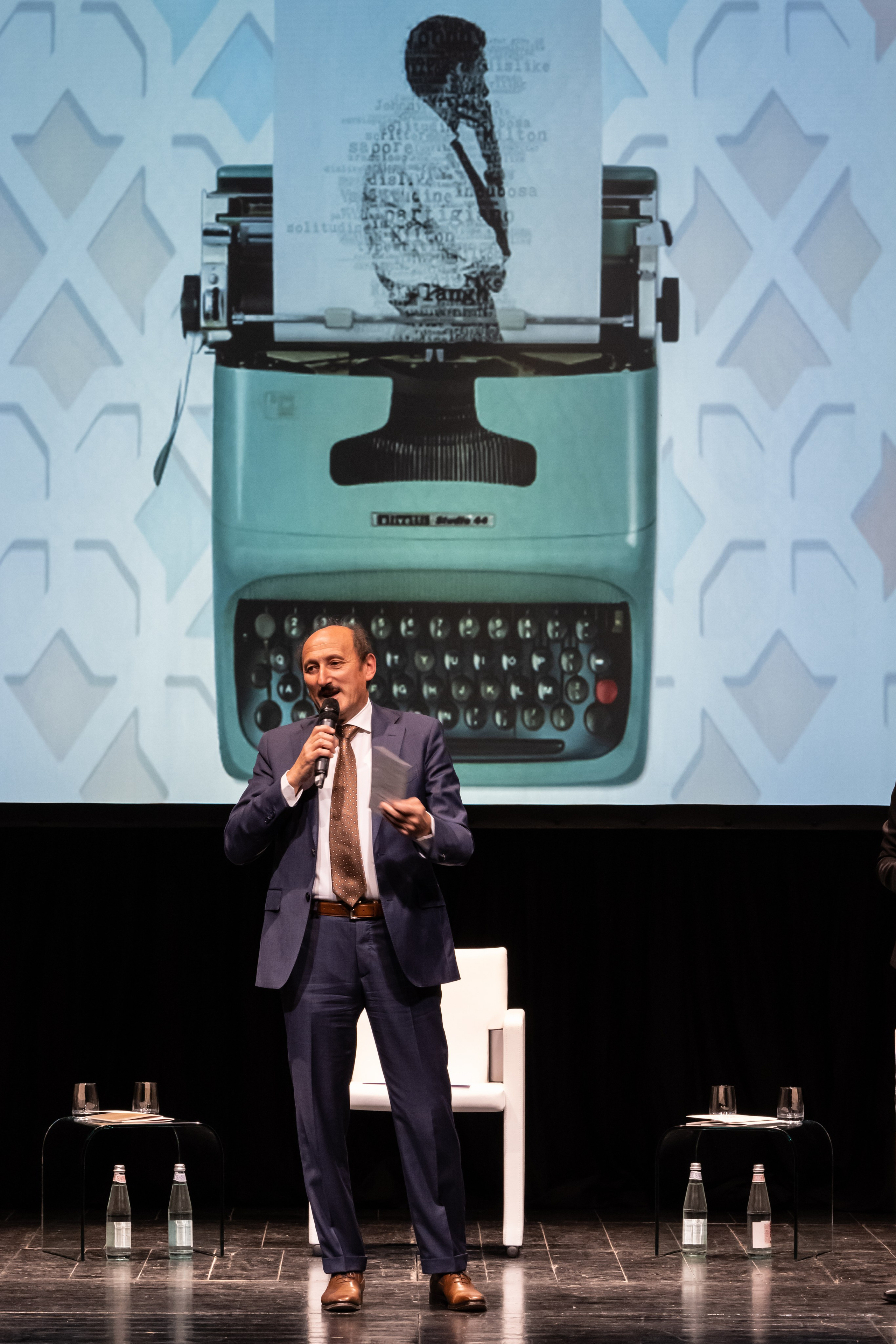 Roberto Vecchioni Teatro Alba. “Gianmaria Coscia fotografo per passione”