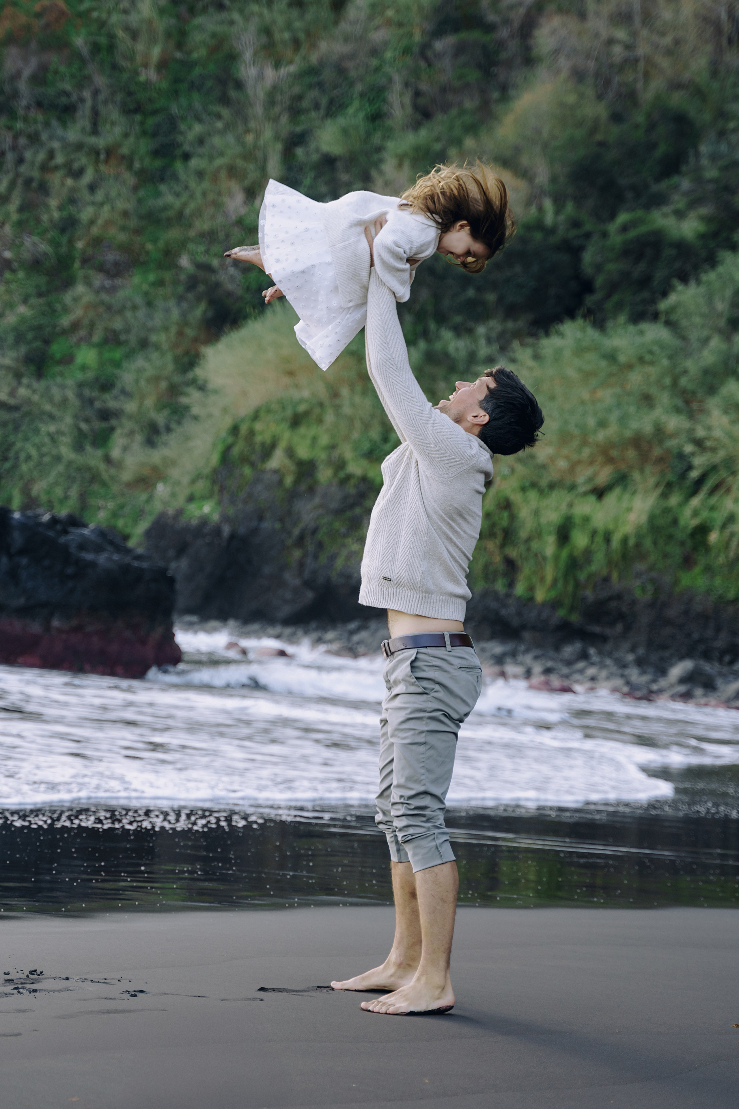 Miroslava, Pavel and Laura, Seixal beach. Ваш фотограф на Мадейрі