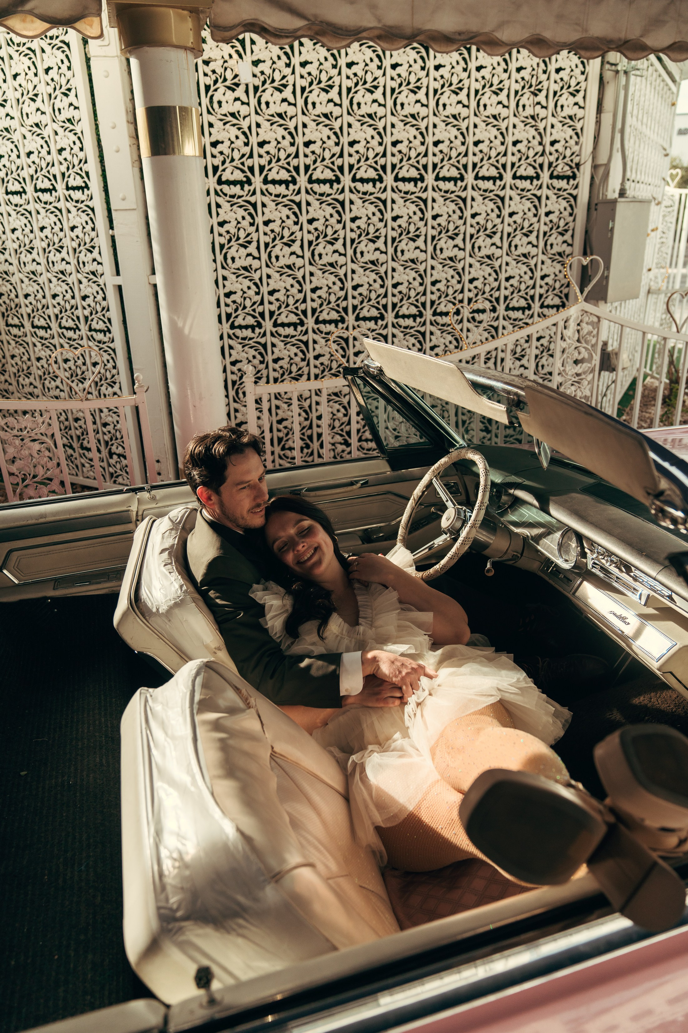 Grace&Jesse. Wedding & elopement photographer Viktoriya Kravtsov. Las Vegas