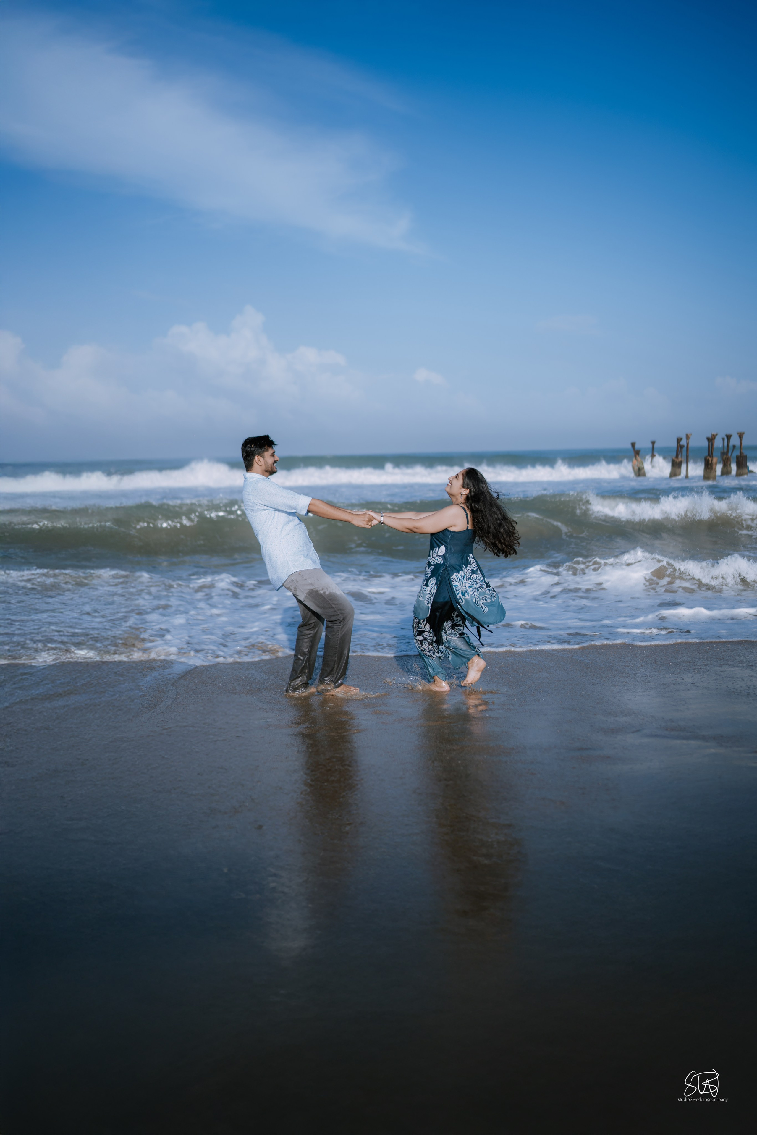 BEACH PREWEDDING. STUDIO3WEDDINGCOMPANY