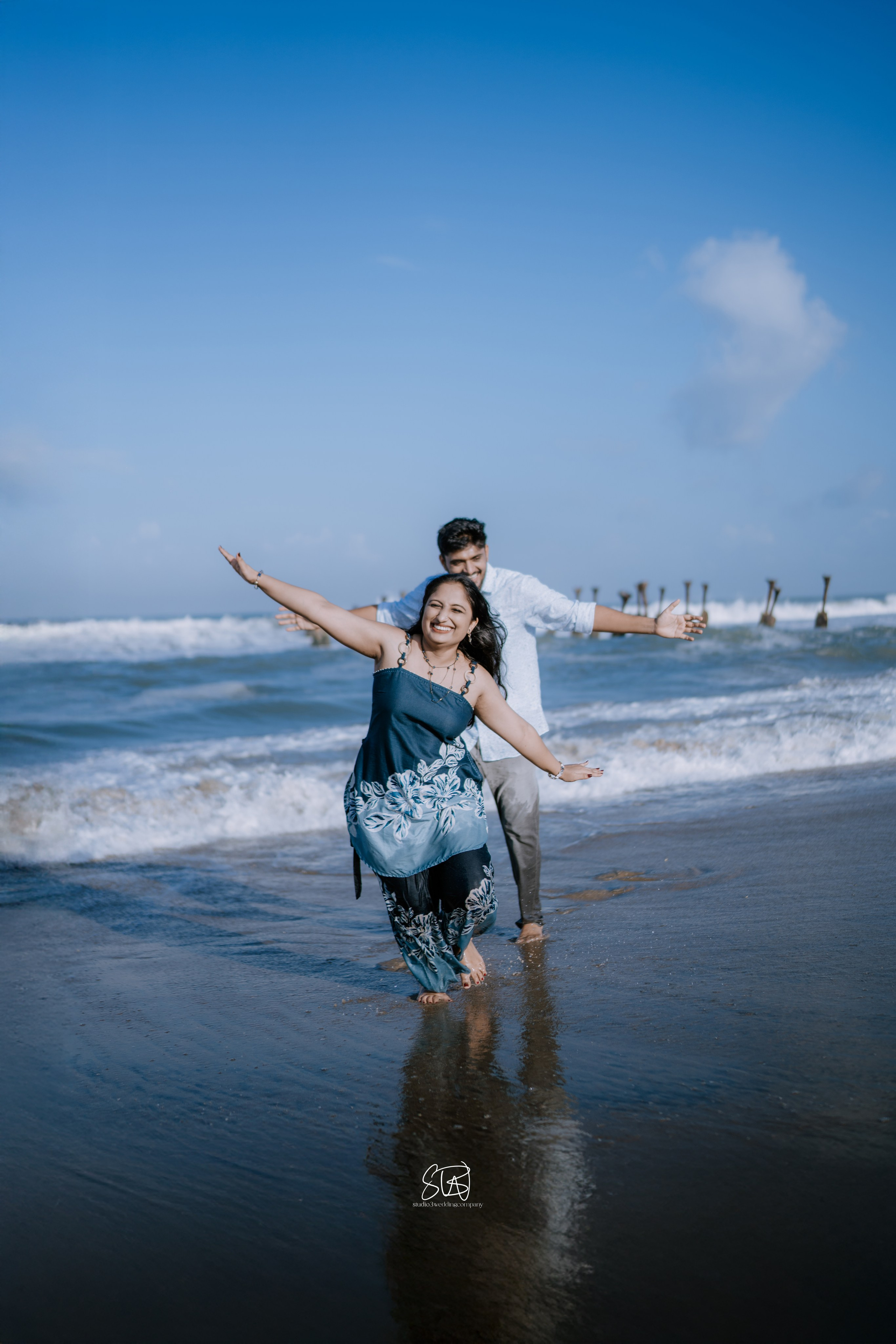 BEACH PREWEDDING. STUDIO3WEDDINGCOMPANY