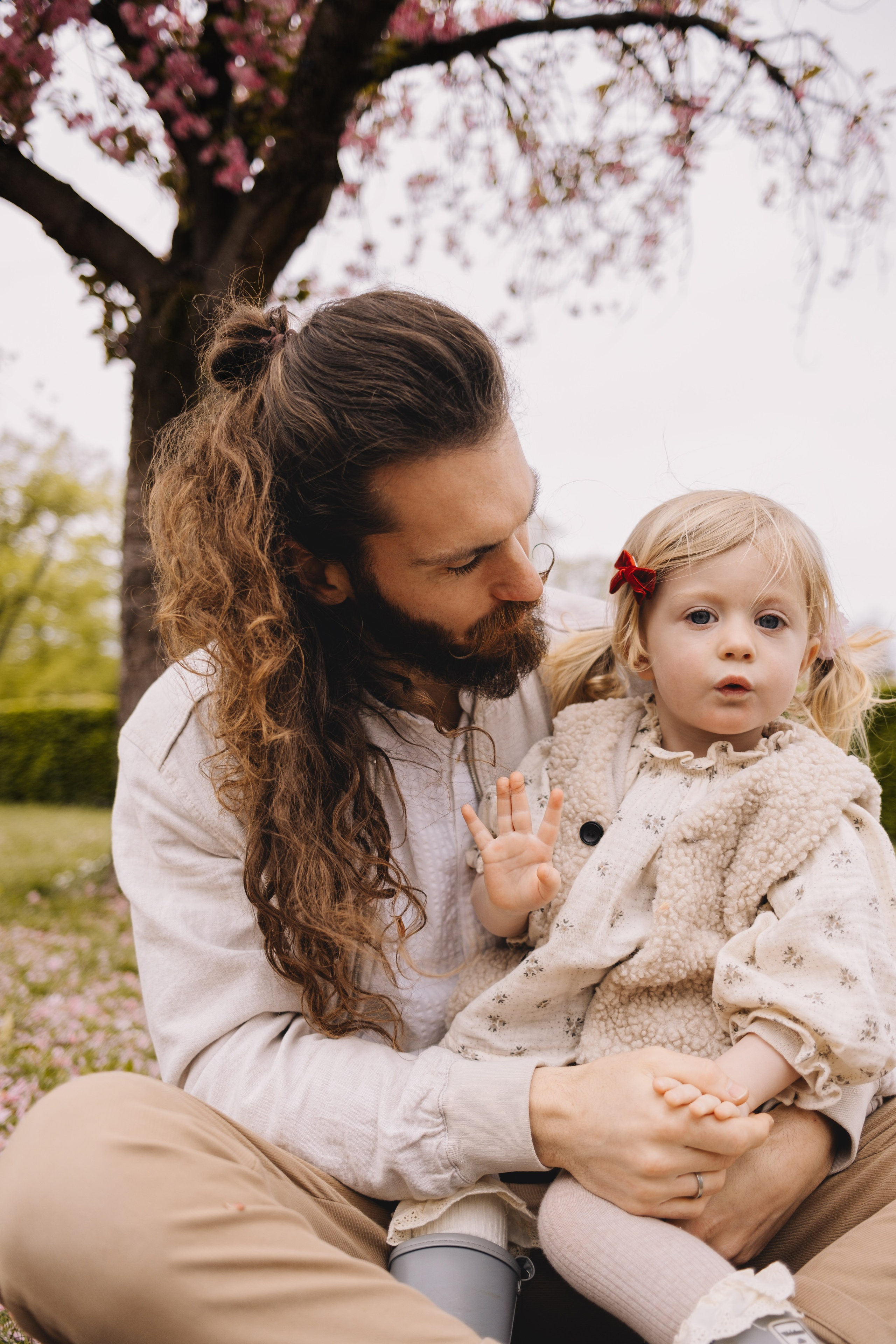 Memories in Bloom. Professional Photographer in Berlin — Portraits, Love Story, Events, F