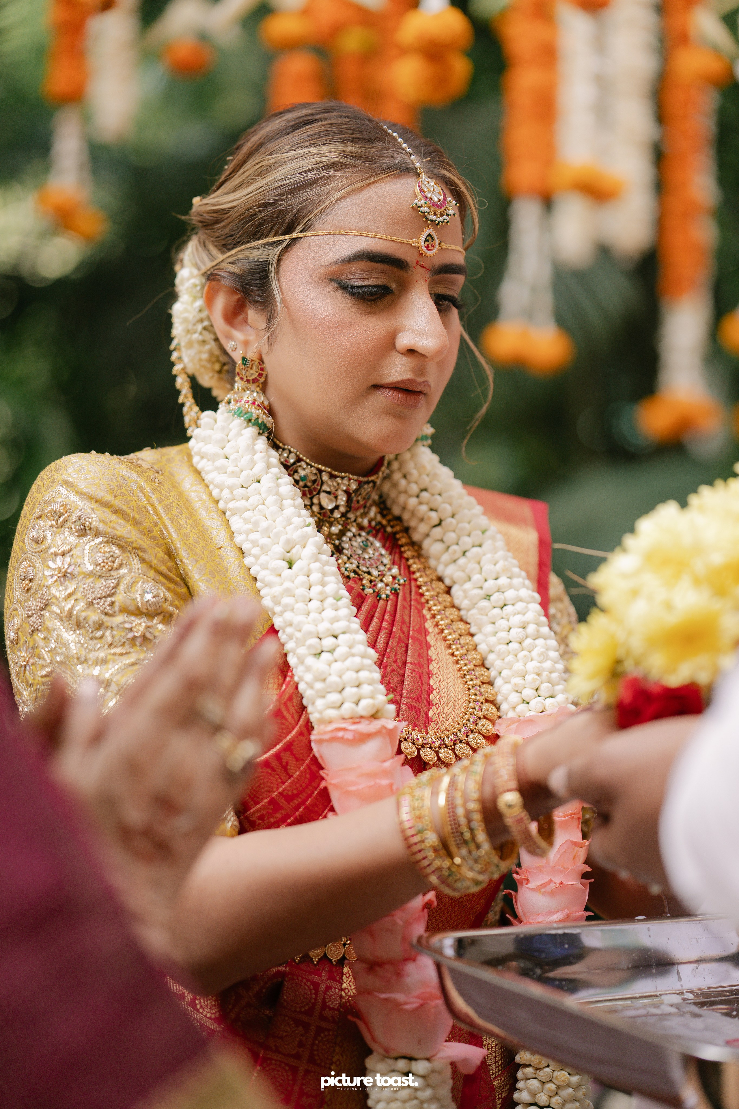 South Indian Wedding Ft. Aashna & Rajiv. Fine art Wedding Photographers in India & Canada