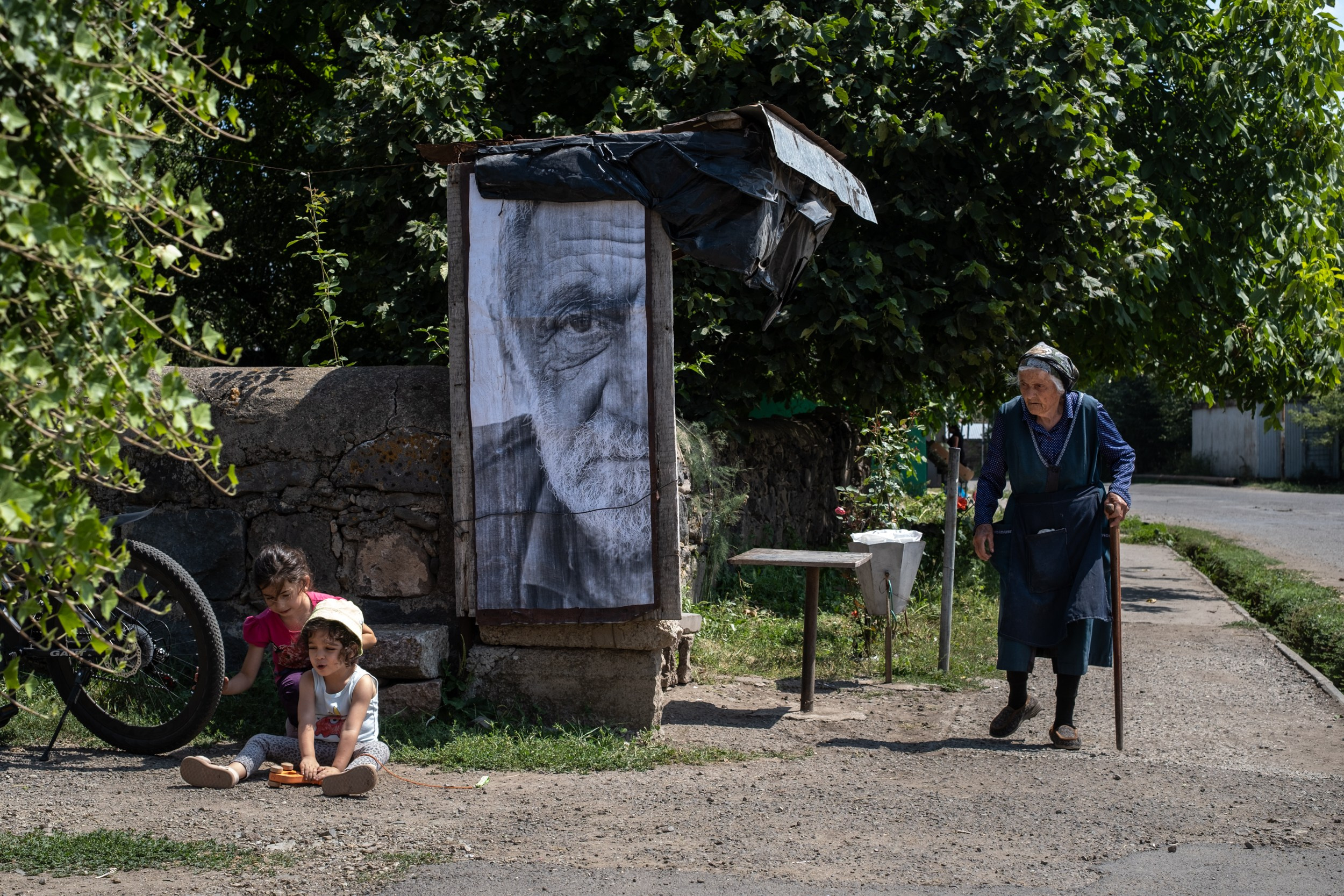 EARTH & SONG Vardablur, 2025. Areg Balayan — Photographer/Visual Artist