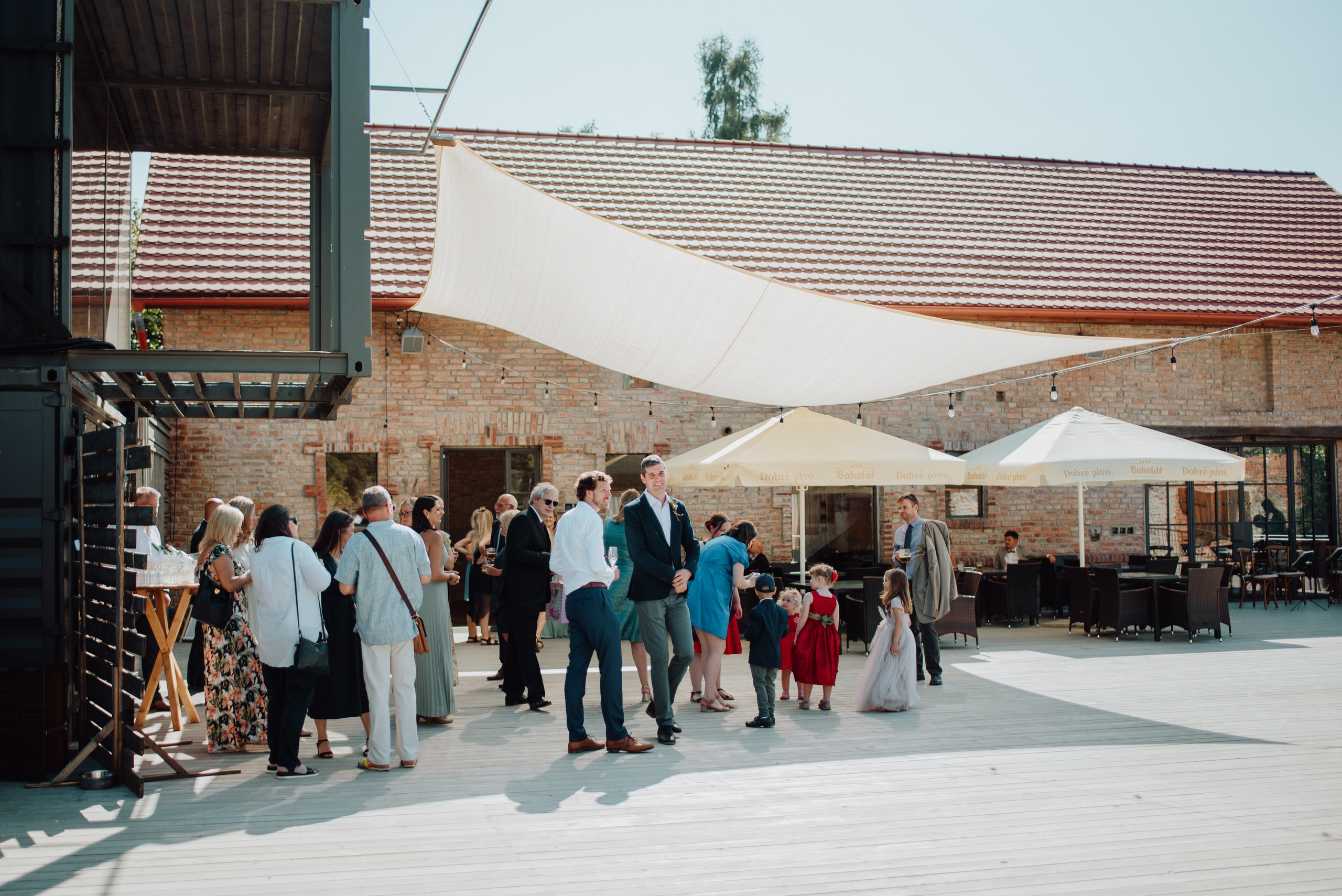 Czech and Portugal Photographer. Lifestyle, wedding and family photographer