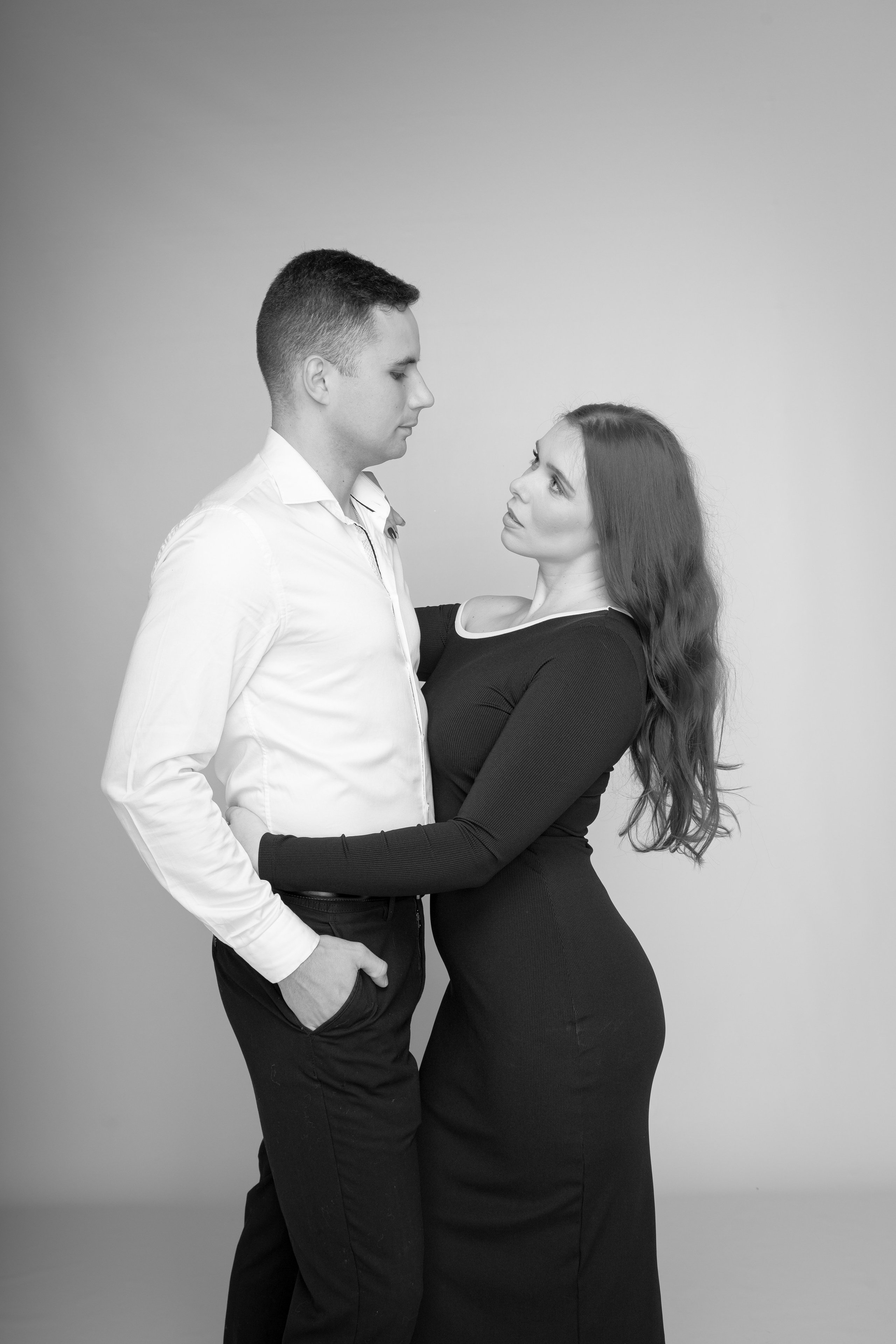 Séance photo couple Albi. Photographe de mariage et de portrait dans le Tarn, Toulouse et en Occitanie