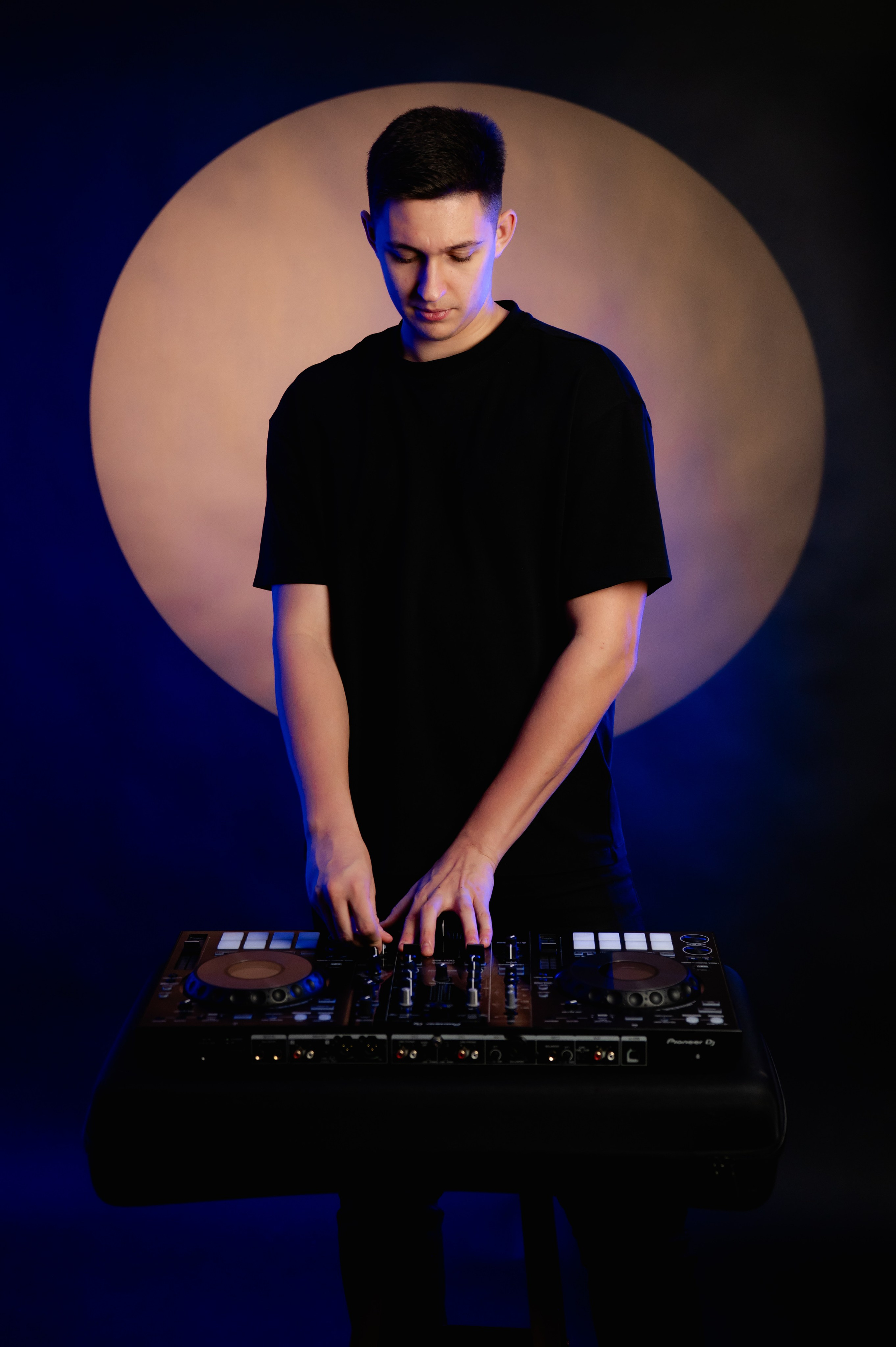 DJ Fabio. Andrei Samuel – Fotograf București | Evenimente, Studio, Imobiliare, Produs