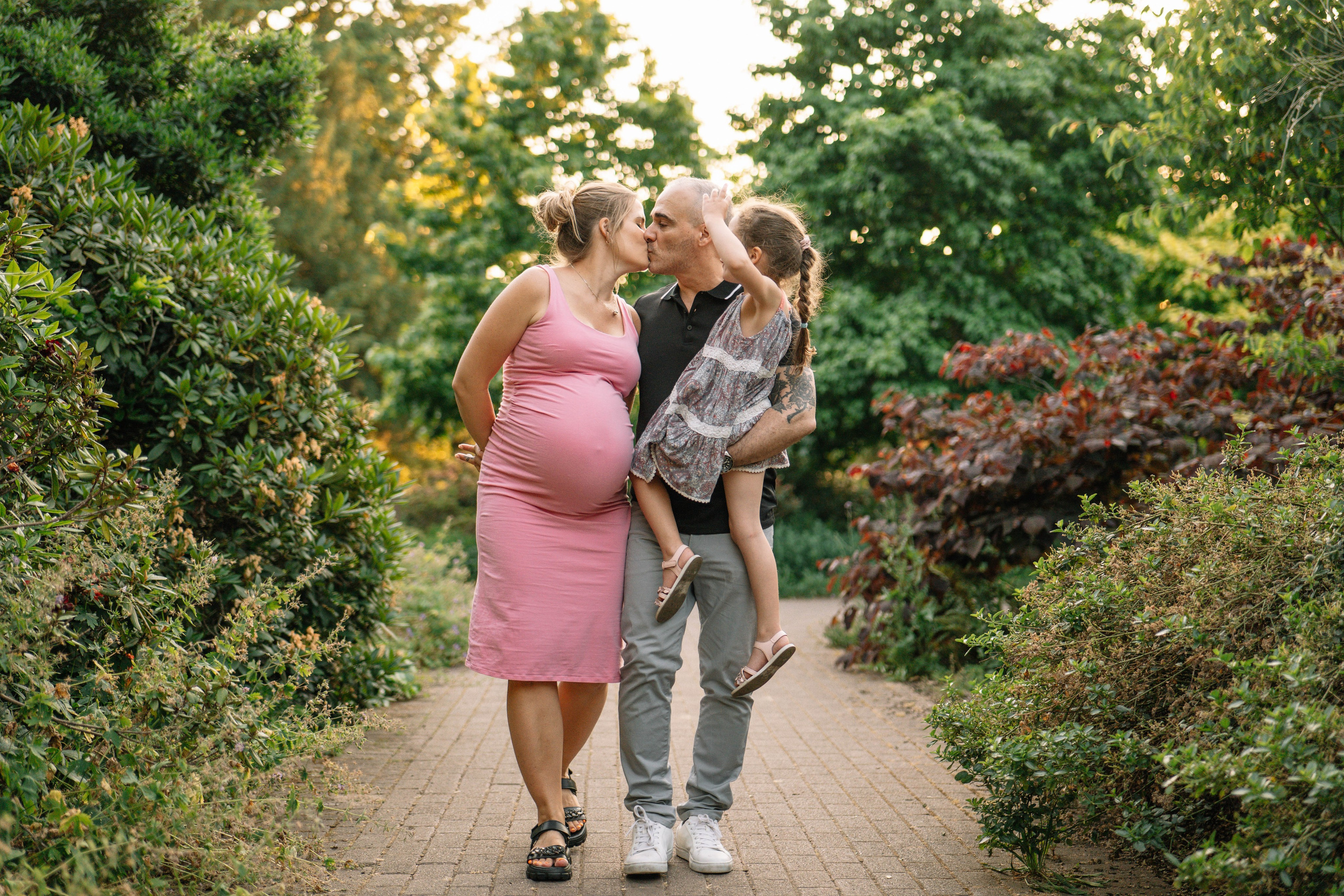 Family in the park. Wedding and family photographer in London