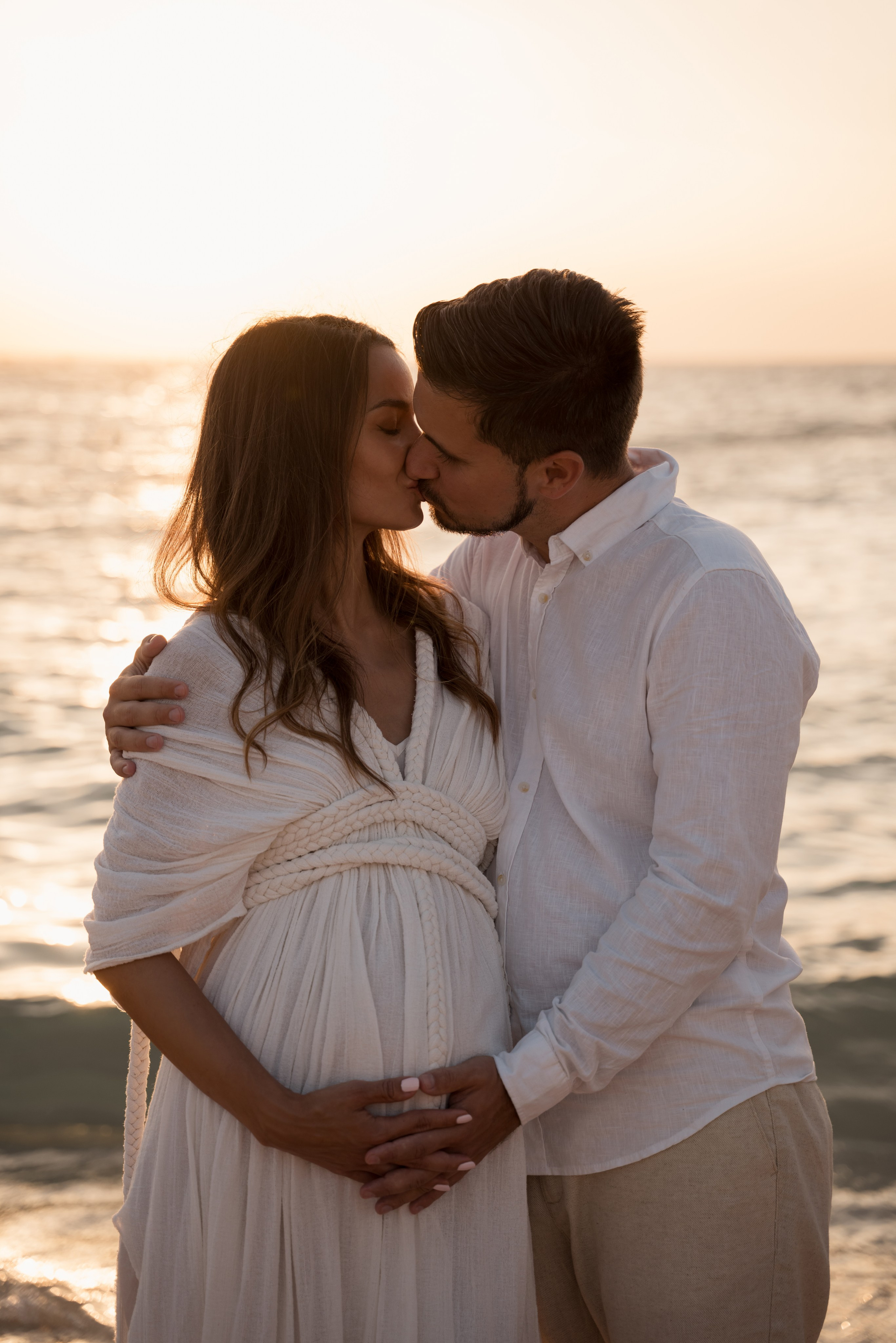 Golden Hour Glow. Angela Iakovleva — Family Photographer in Dubai