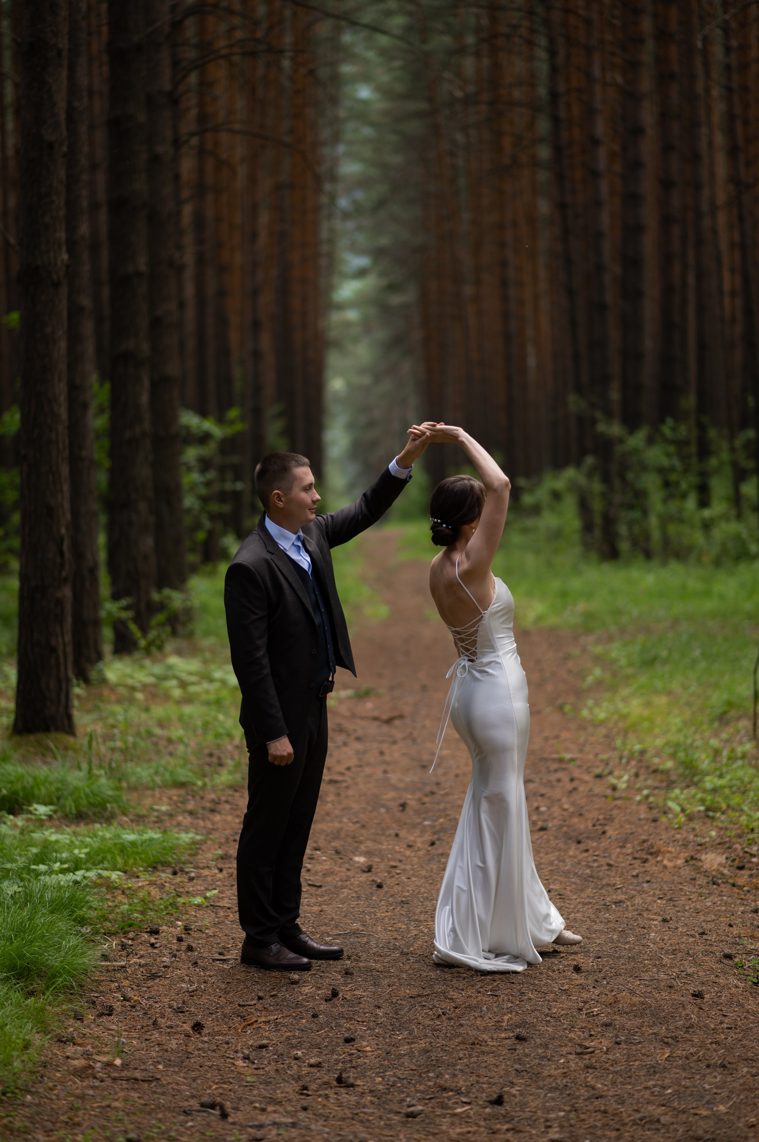 Light. Wedding and commercial photographer