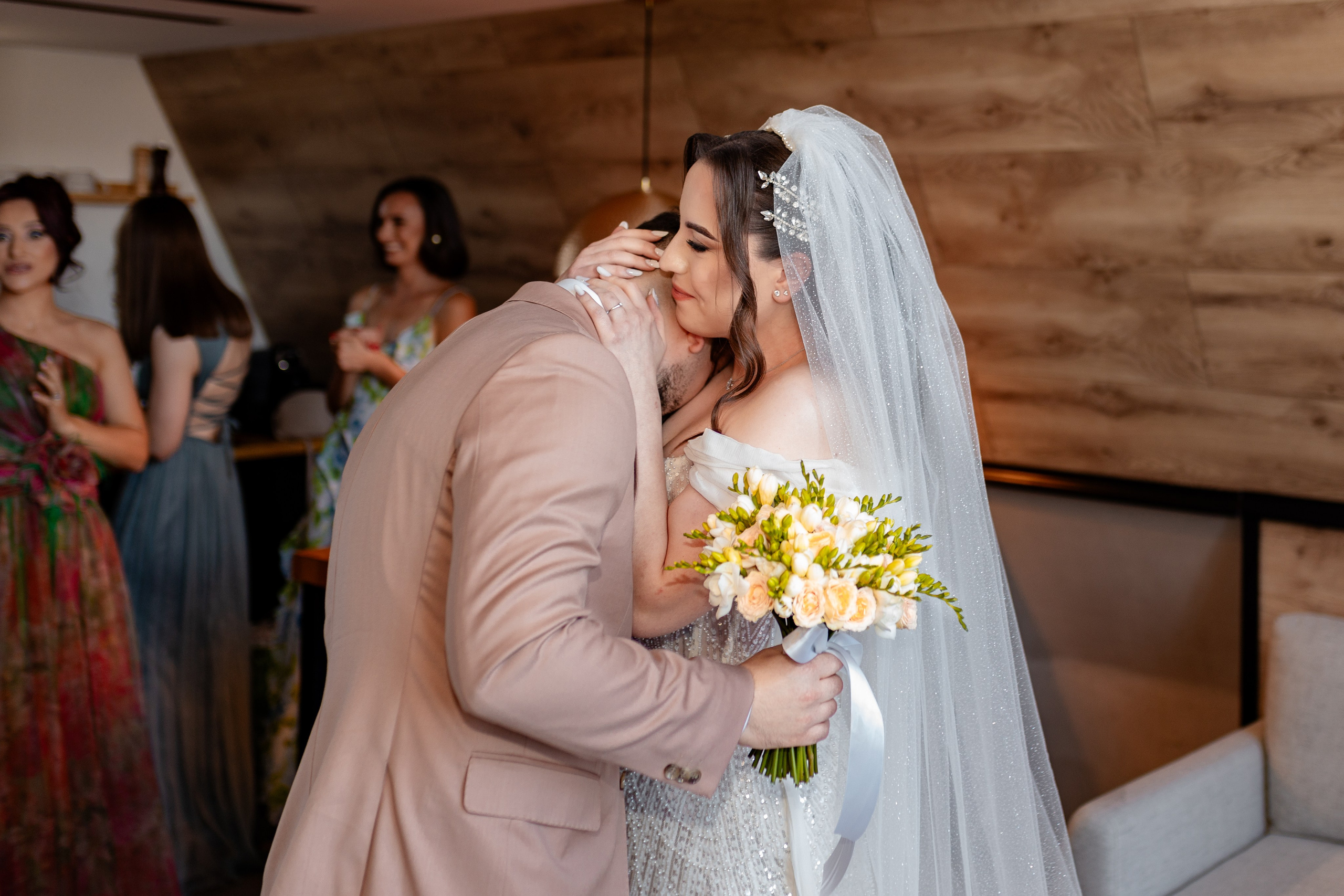 Mihai & Iasmina. Lucian Dedeu — Fotograf de nuntă și eveniment