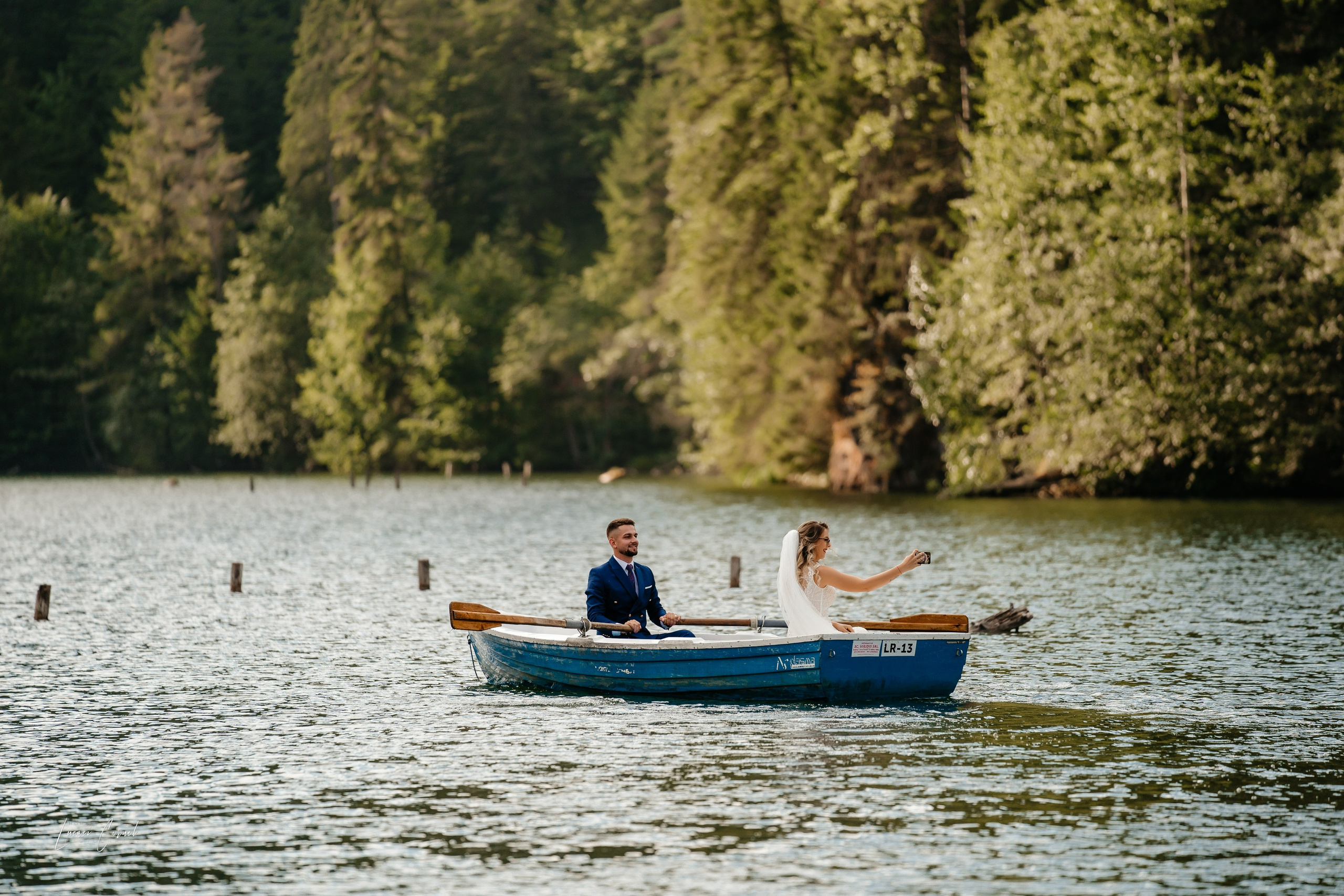 Fotograf de Nuntă Profesional — Fotografie Jurnalistică și Clasică pentru Amintiri de Neuitat. Fotograf de nuntă, corporate, botezuri, majorate și aniversări Roman, Lucaci Cornel