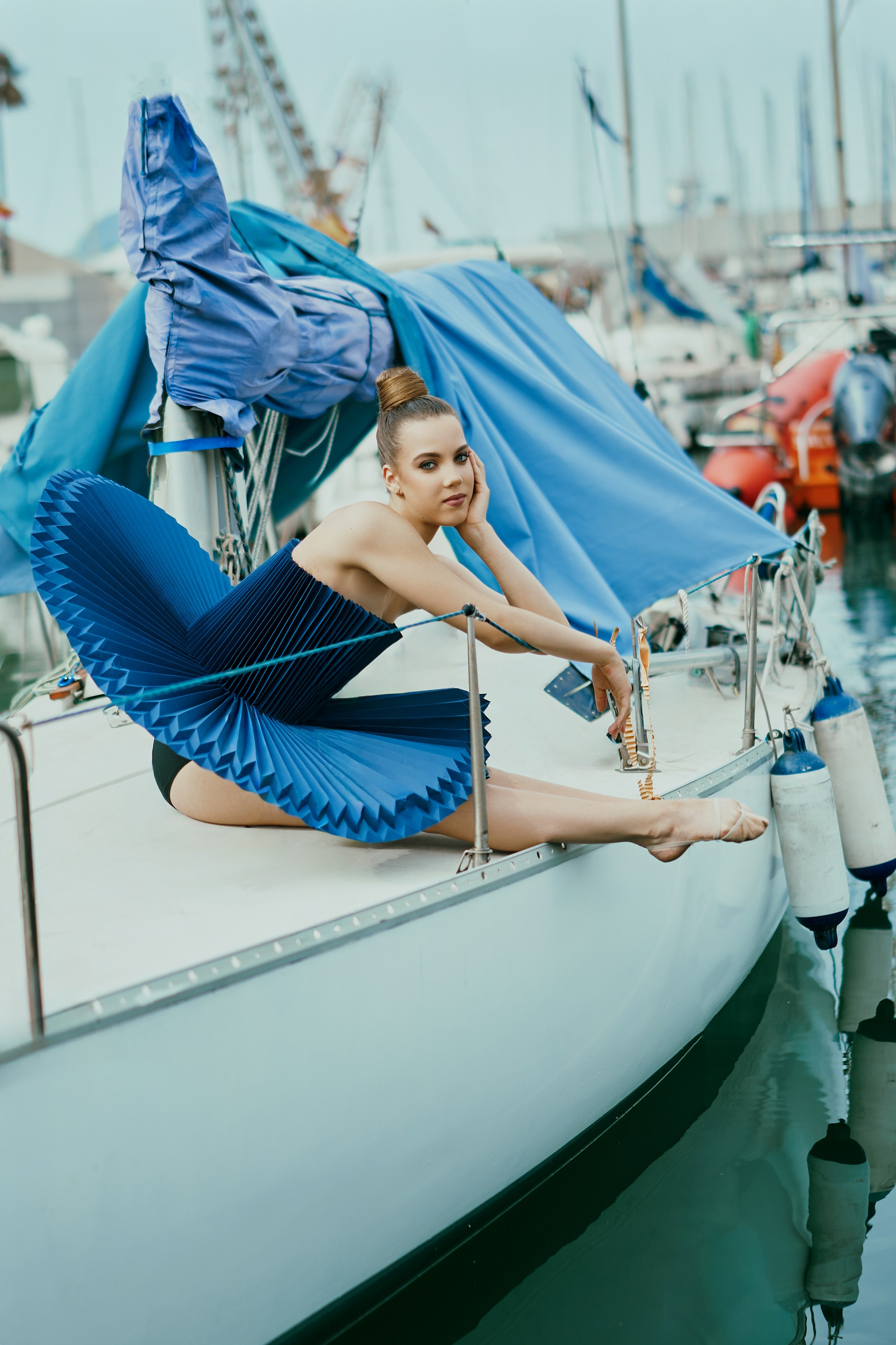 Барселона. Бумажное платье. Фотограф в Барселоне Жанна Захарченко