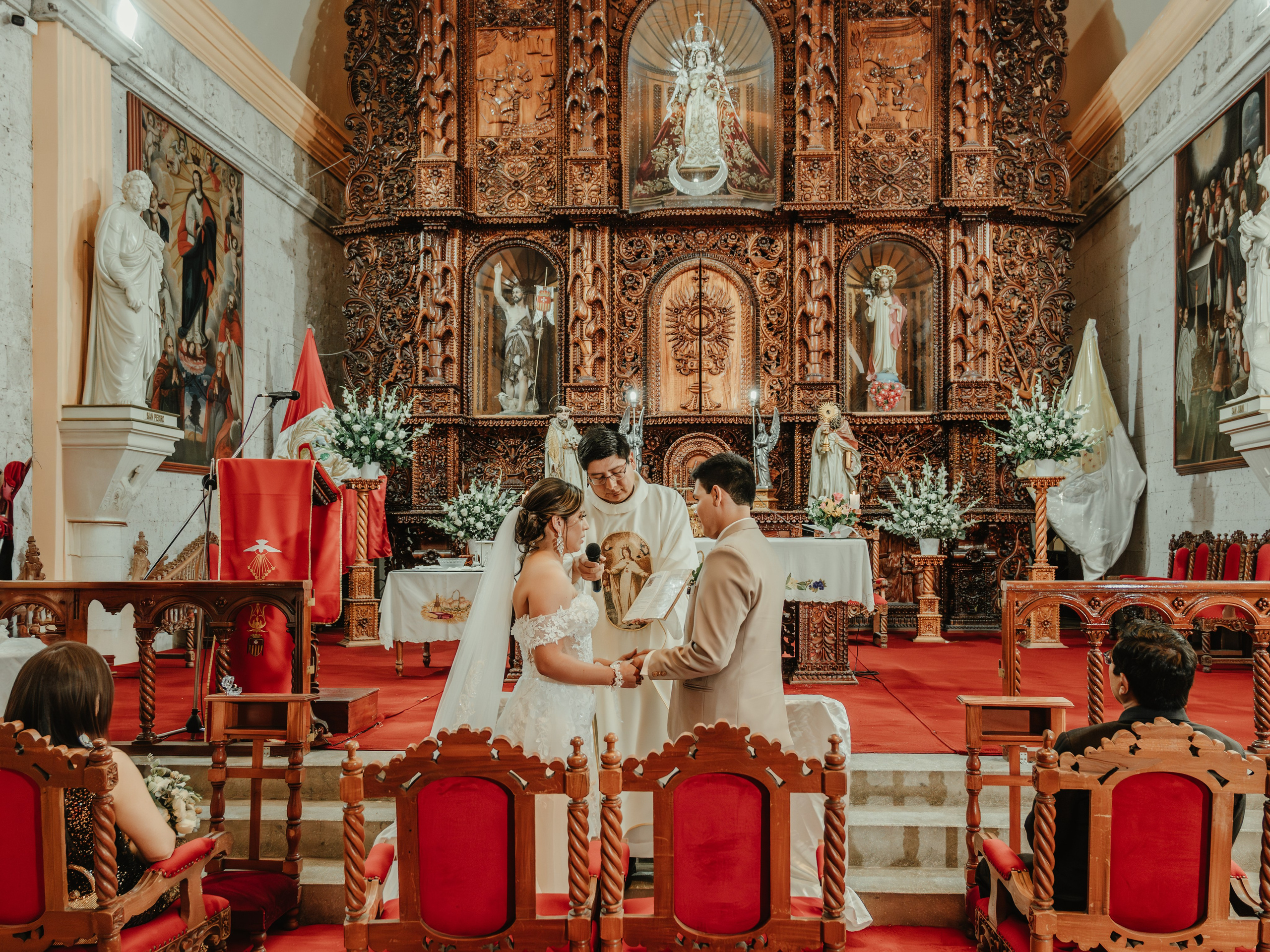 CARLA Y MARIO BODA RELIGIOSA. Studio KVTA | Fotografía y Video de Bodas en Arequipa