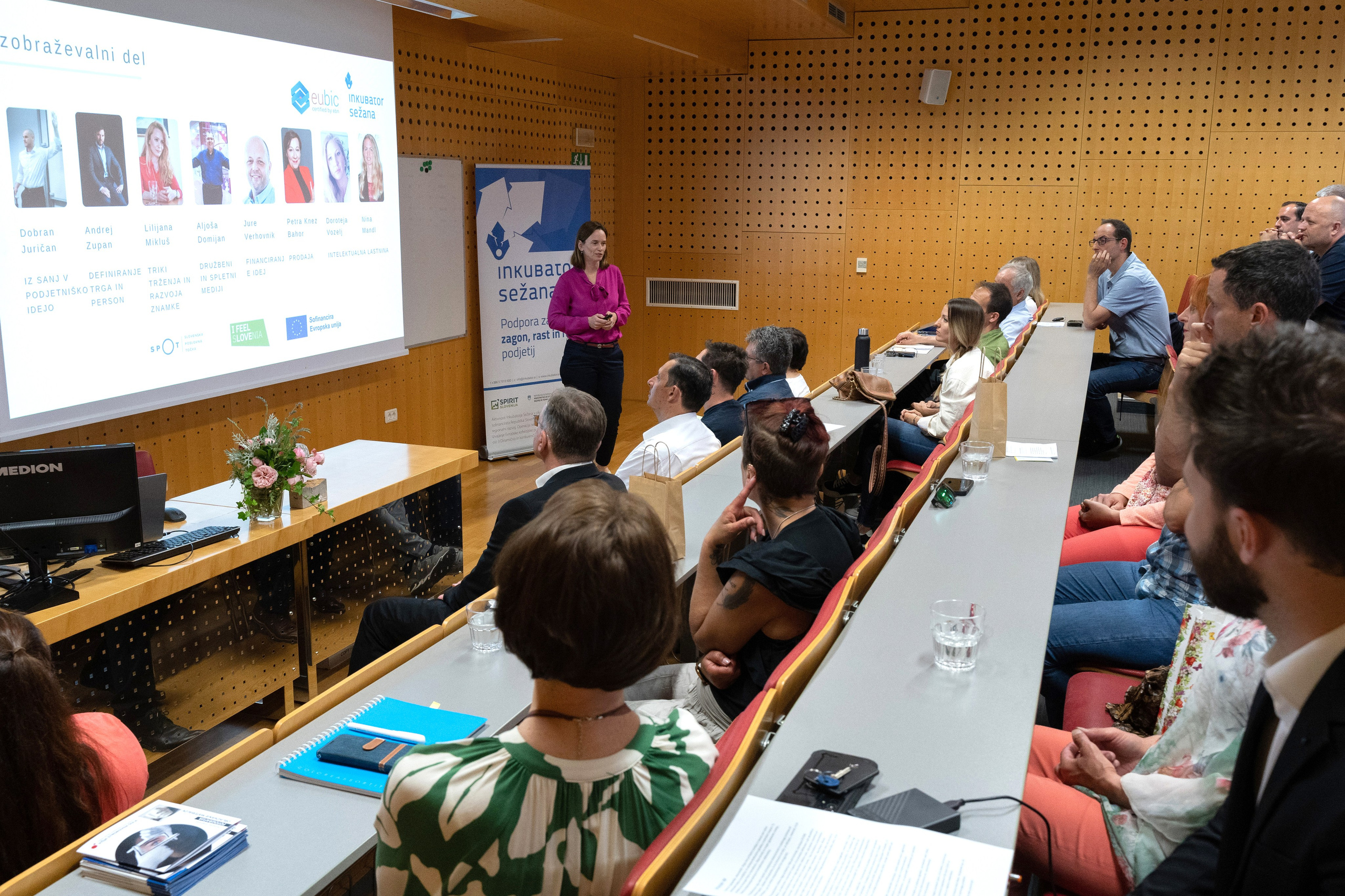 Podjetjetniška šola Sežana. Inkubator (Slovenija). Fotografinja in videografinja Mariia Bortiakova iz Slovenije: fotografiranje dogodkov, portretov in snemanje videov po vsej Sloveniji
