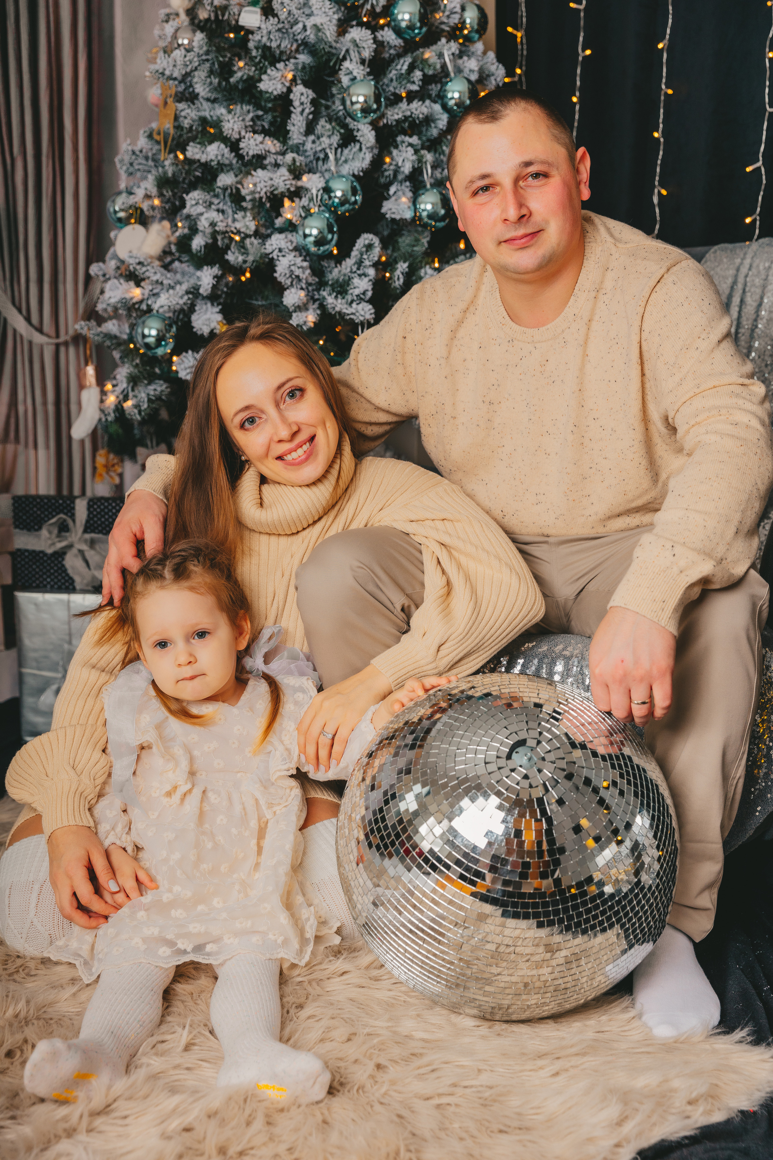 CHRISTMAS MINIS. Professional Photography in Austin, TX — Family, Newborn, Maternity