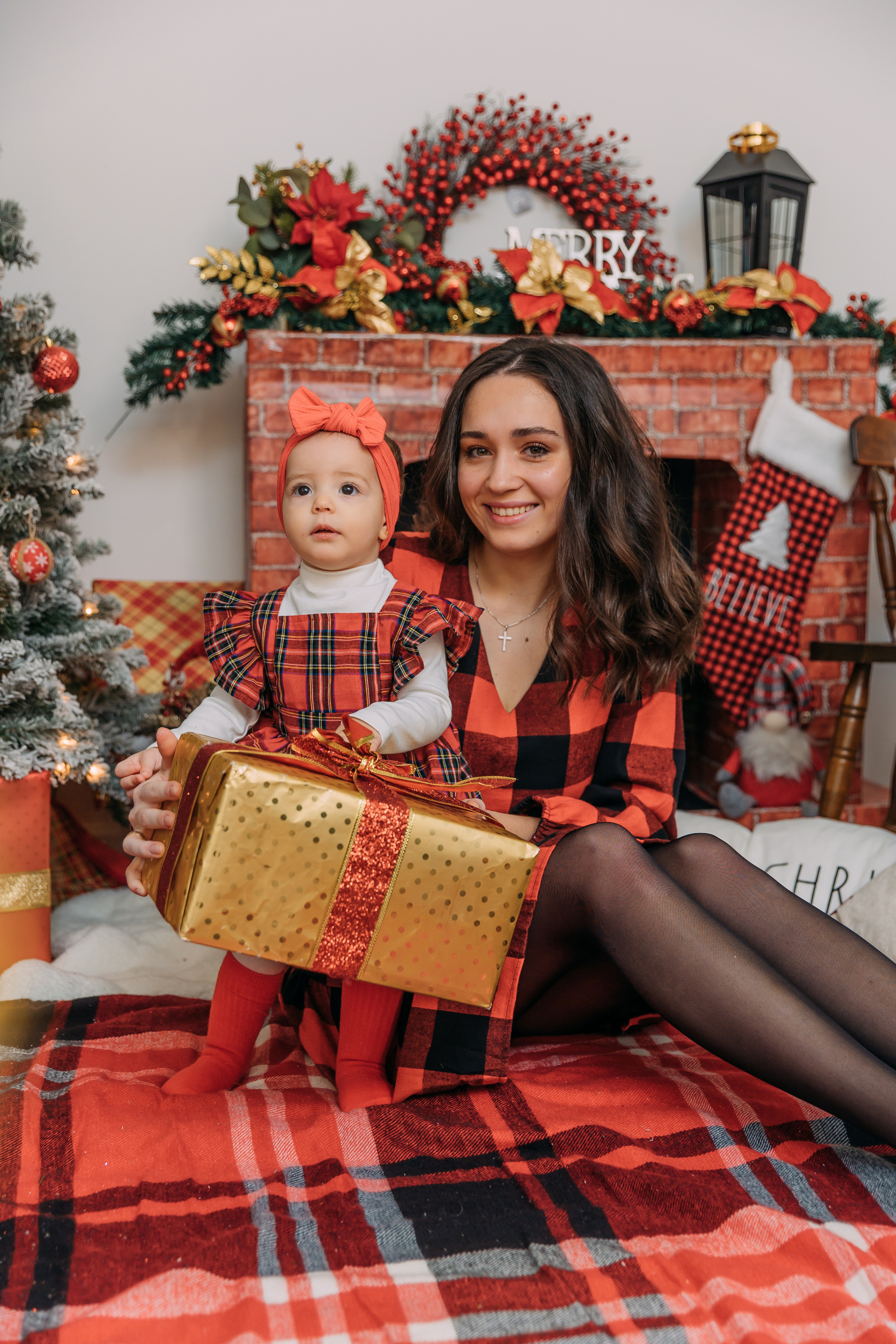 CHRISTMAS MINIS. Professional Photography in Austin, TX — Family, Newborn, Maternity