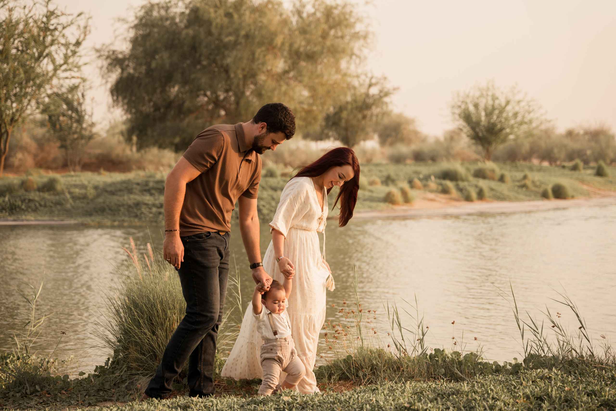 Cake by the Lake. Angela Iakovleva — Family Photographer in Dubai