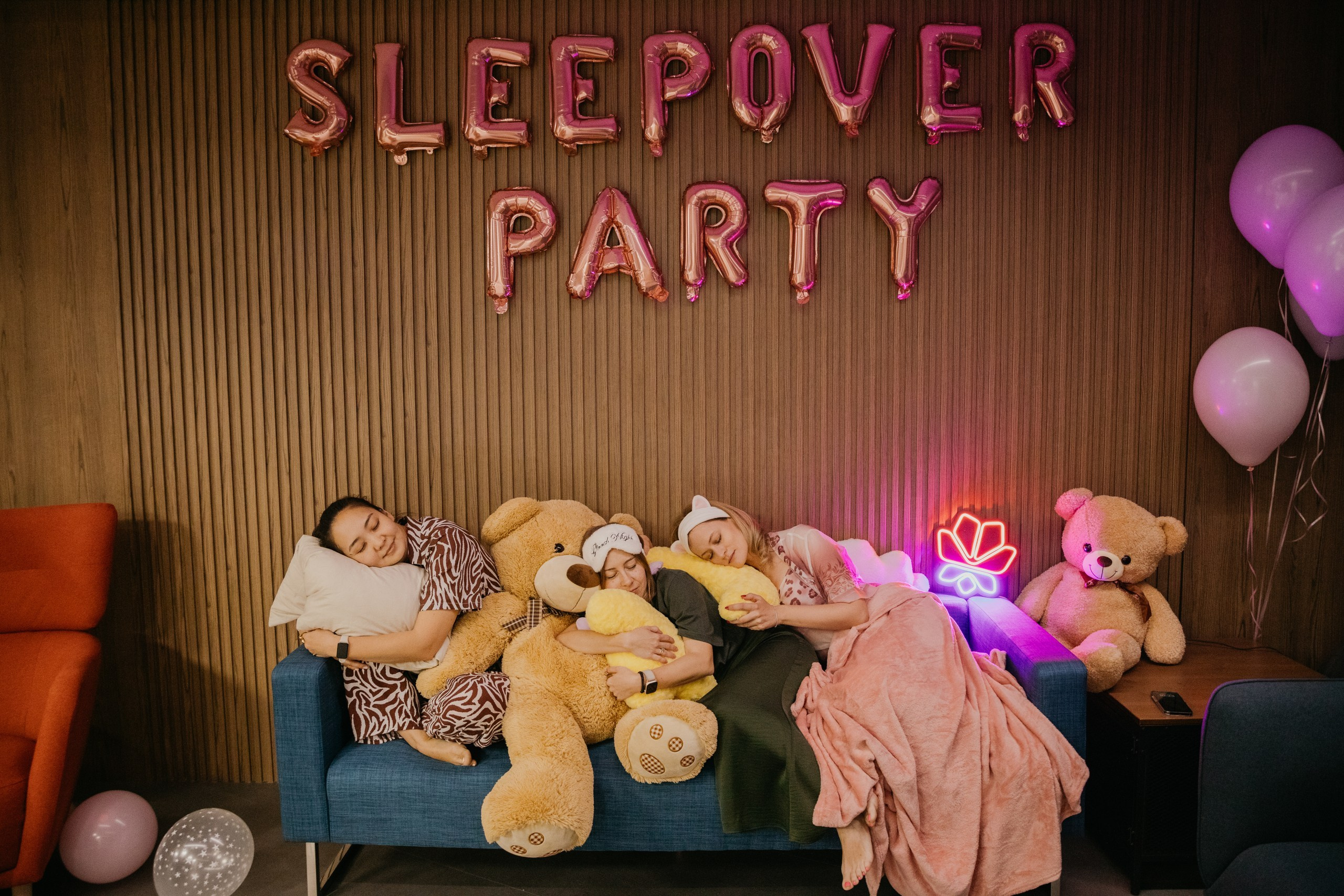 Group portraits. Photographer in Barcelona capturing unique stories | Kate Chumak