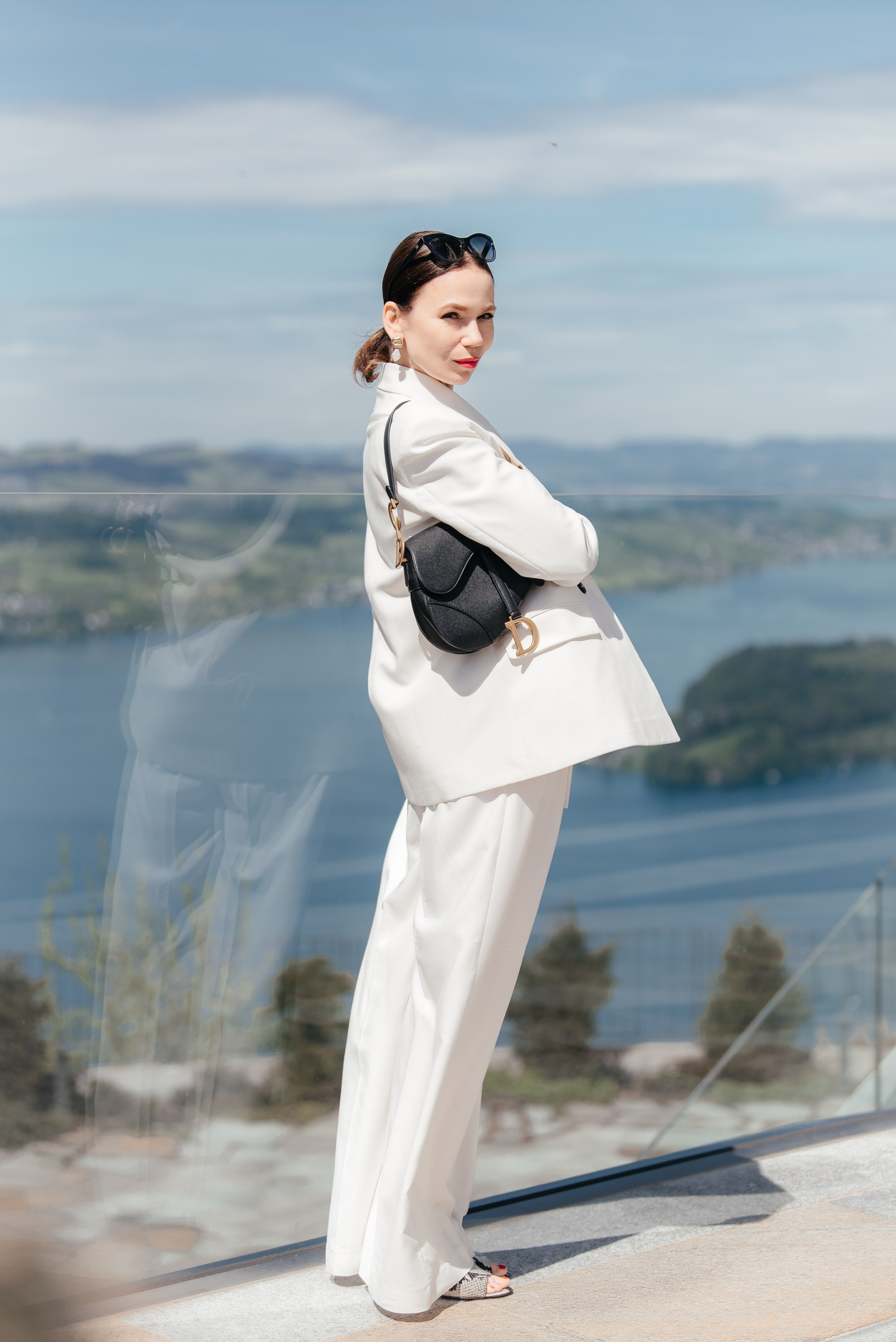 PEOPLE. Hallo! Ich bin Elena und arbeite als Immobilienfotografin