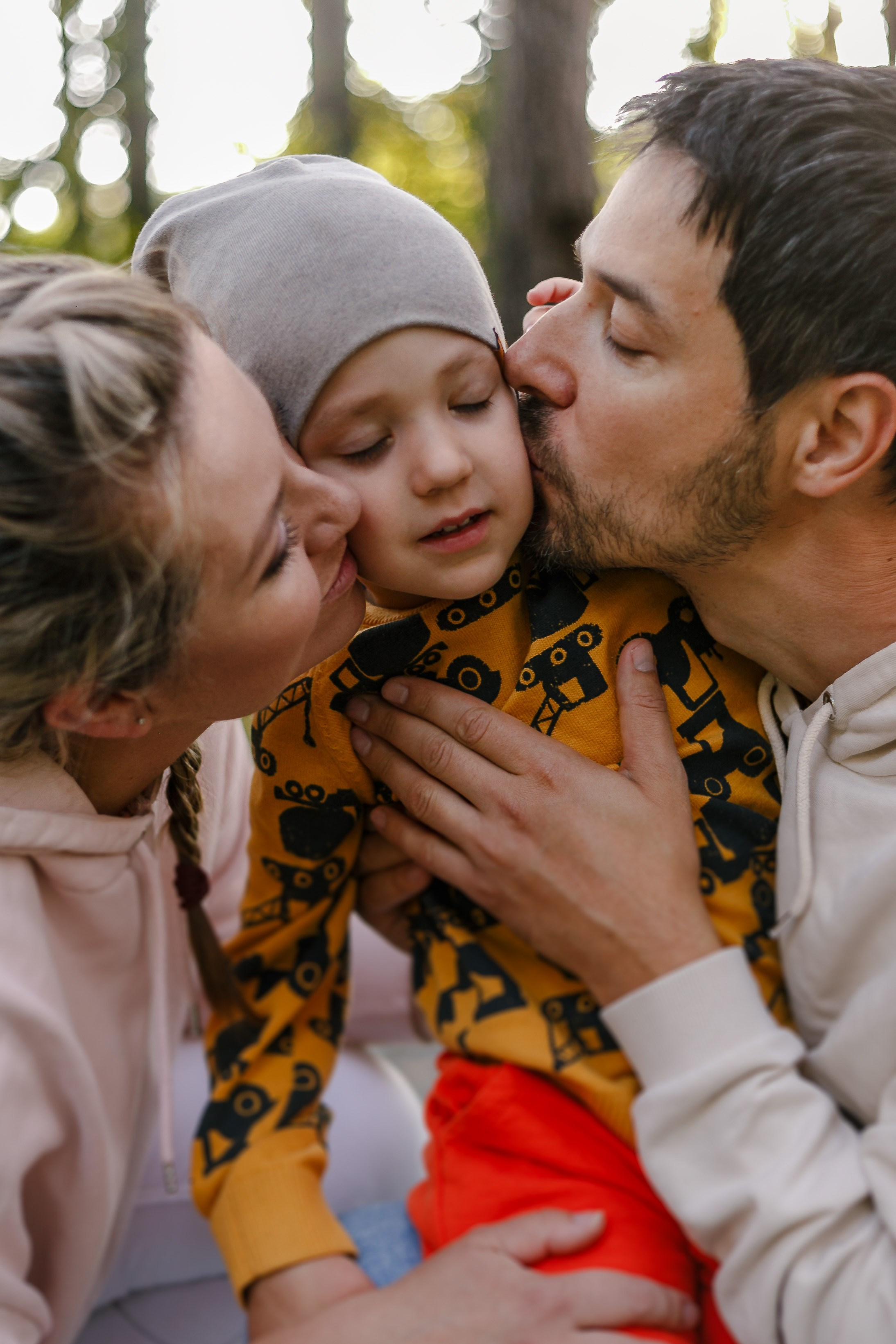 Fotos de una familia numerosa temprano en la mañana. Fotógrafo de retrato, familia y reportajes en Valencia | España | Europa Vitalii Lumier