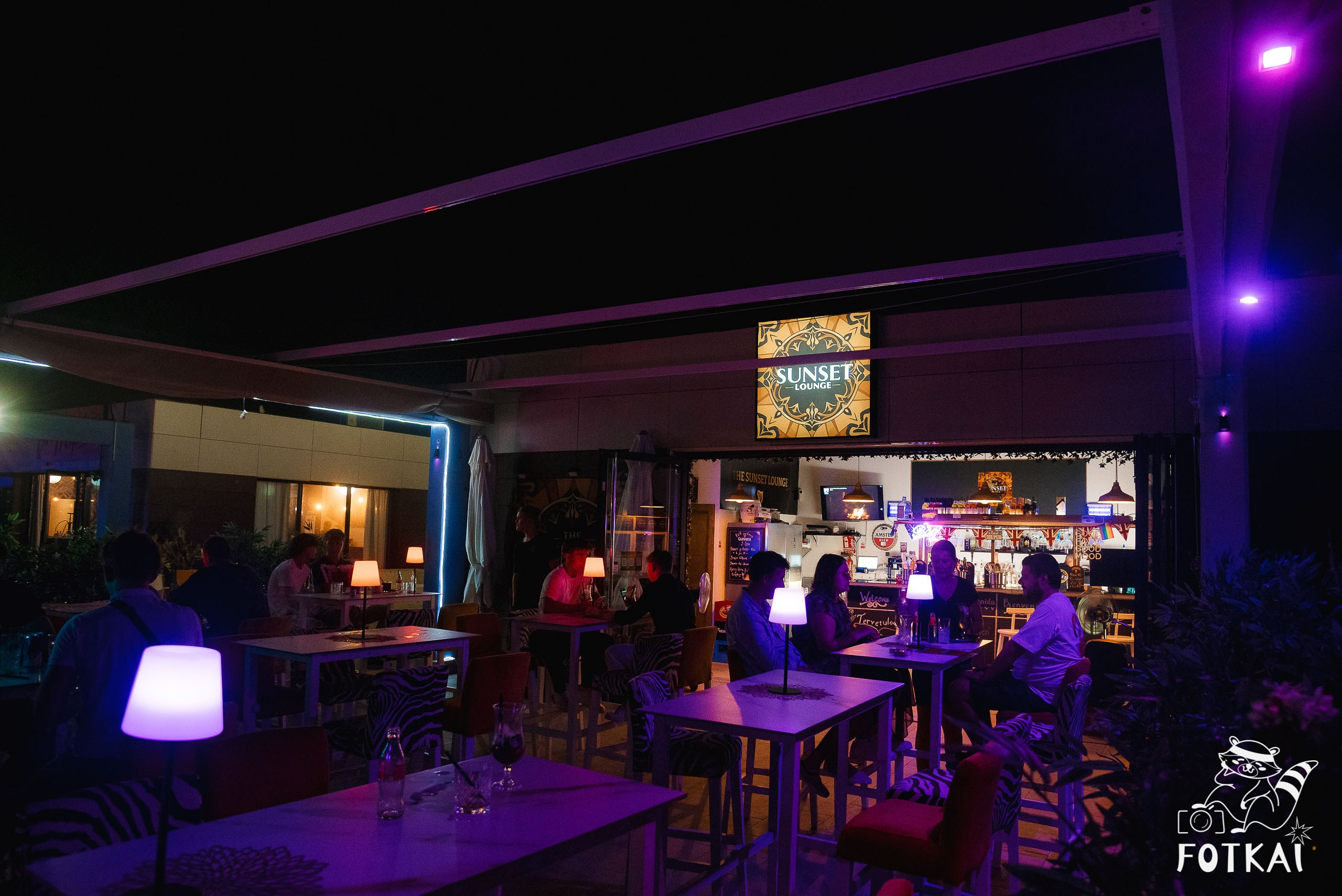 The Sunset Lounge Bar: Reportaje fotográfico 08.08.25 | FOTKAI