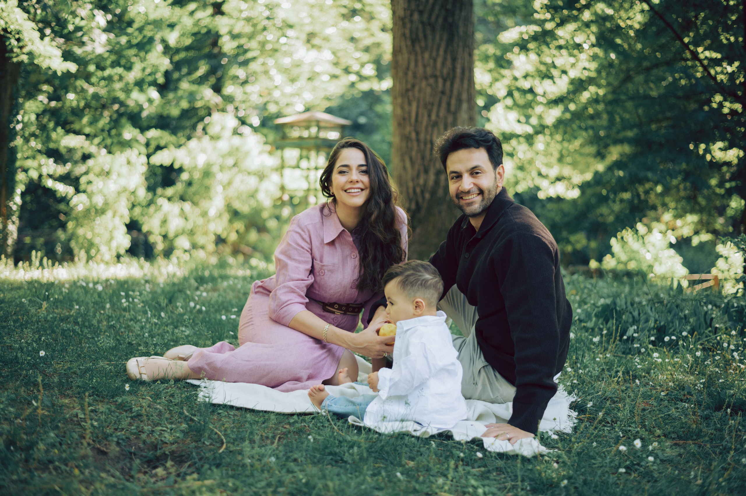 Nassib Maryam & Alexander in Milan. AnaMilanoFoto | Couple & Wedding Photographer in Milan