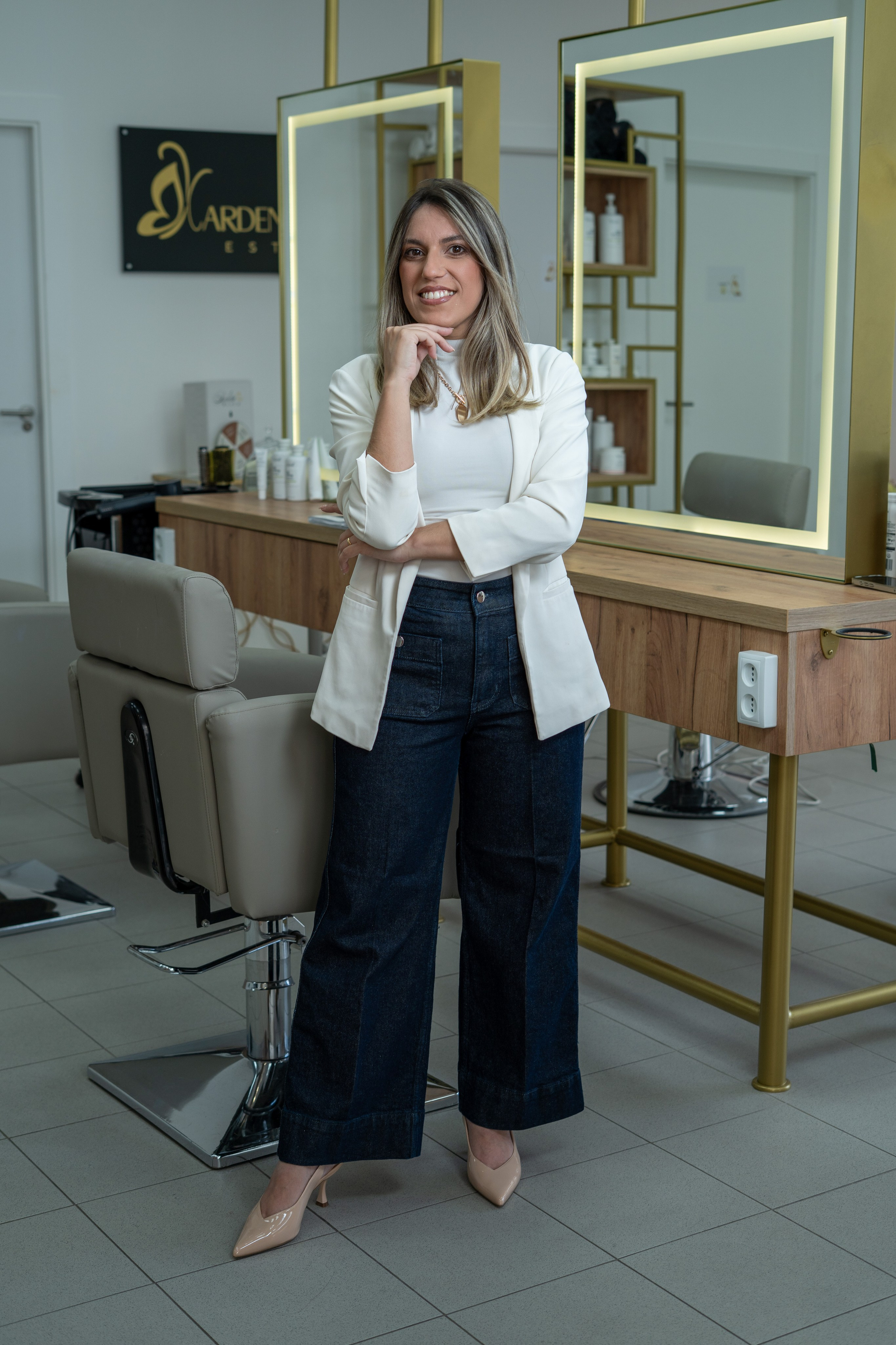 Kardeny Pimentel. Frames by Giovani Braga