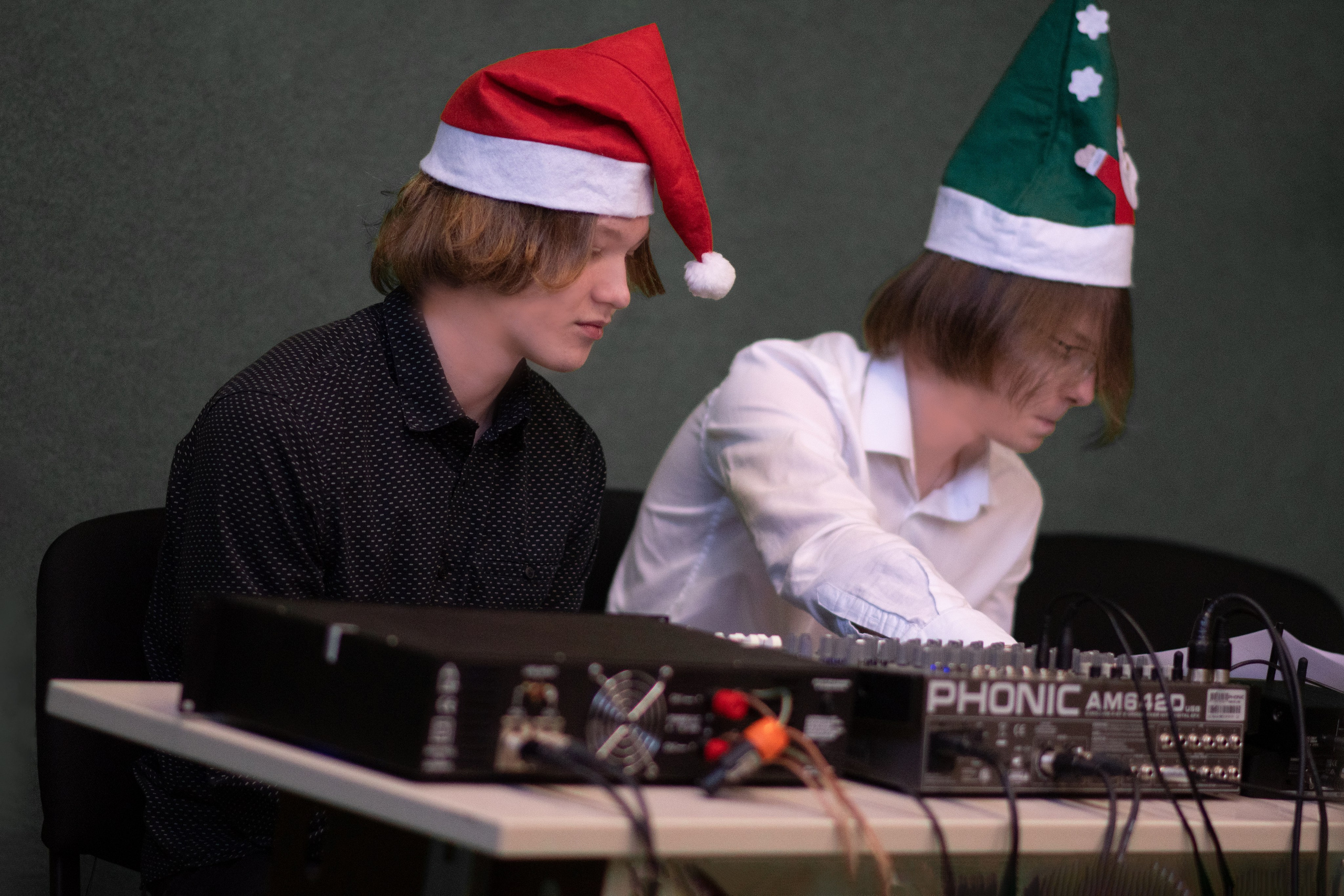 Новогодний хоровод. Семейный и детский фотограф