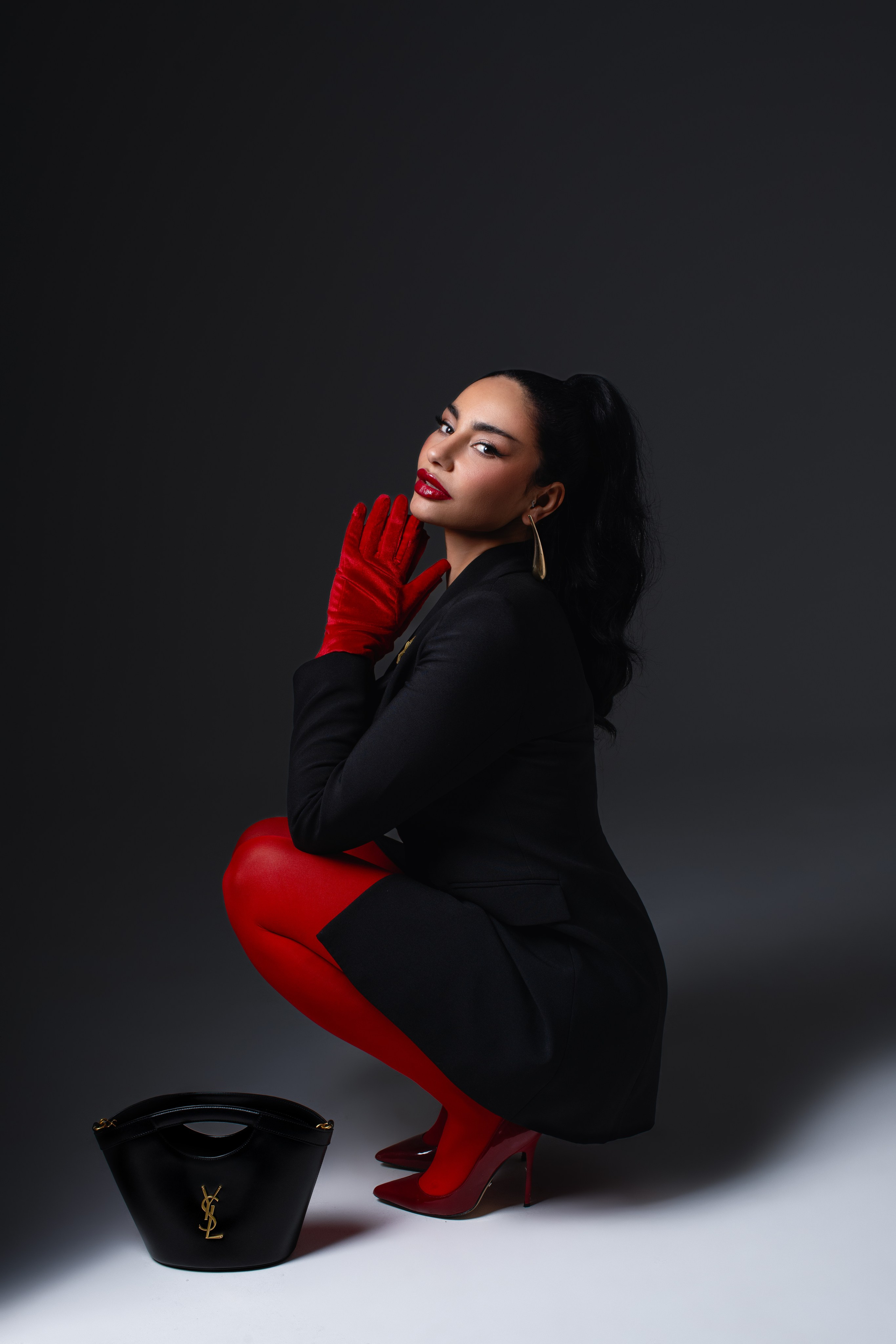 Özlem. Meisha Photo