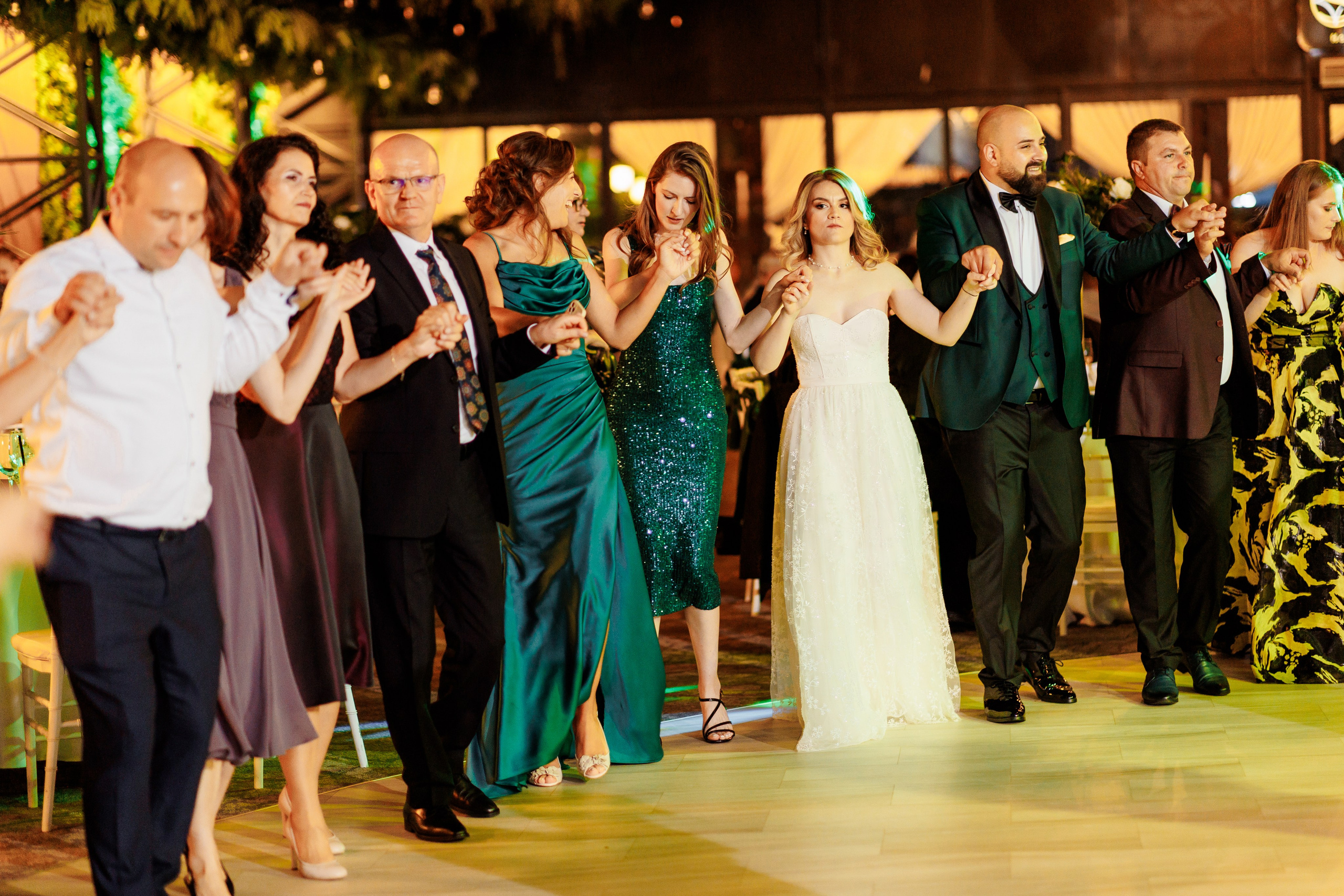 Raluca & Bogdan - Domeniile Saftica. MDimaFotoStudio. Fotograf de nuntă, evenimente private și de familie