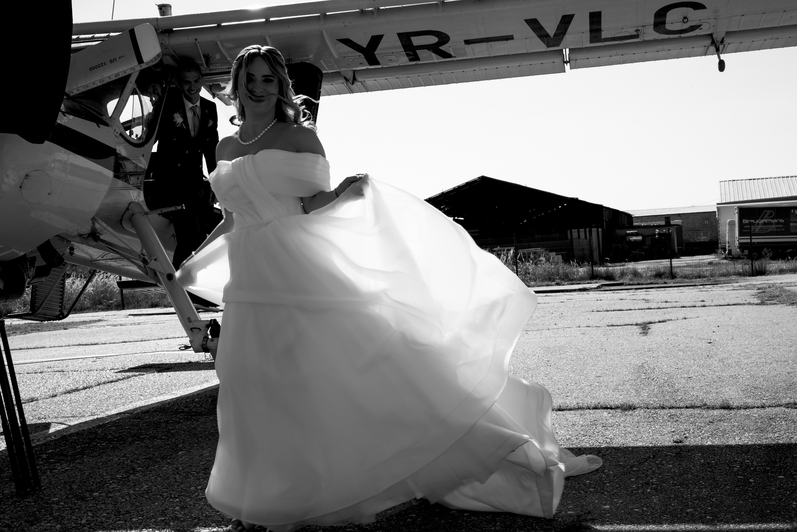 Bianca & Mihnea Pitesti. MDimaFotoStudio. Fotograf de nuntă, evenimente private și de familie