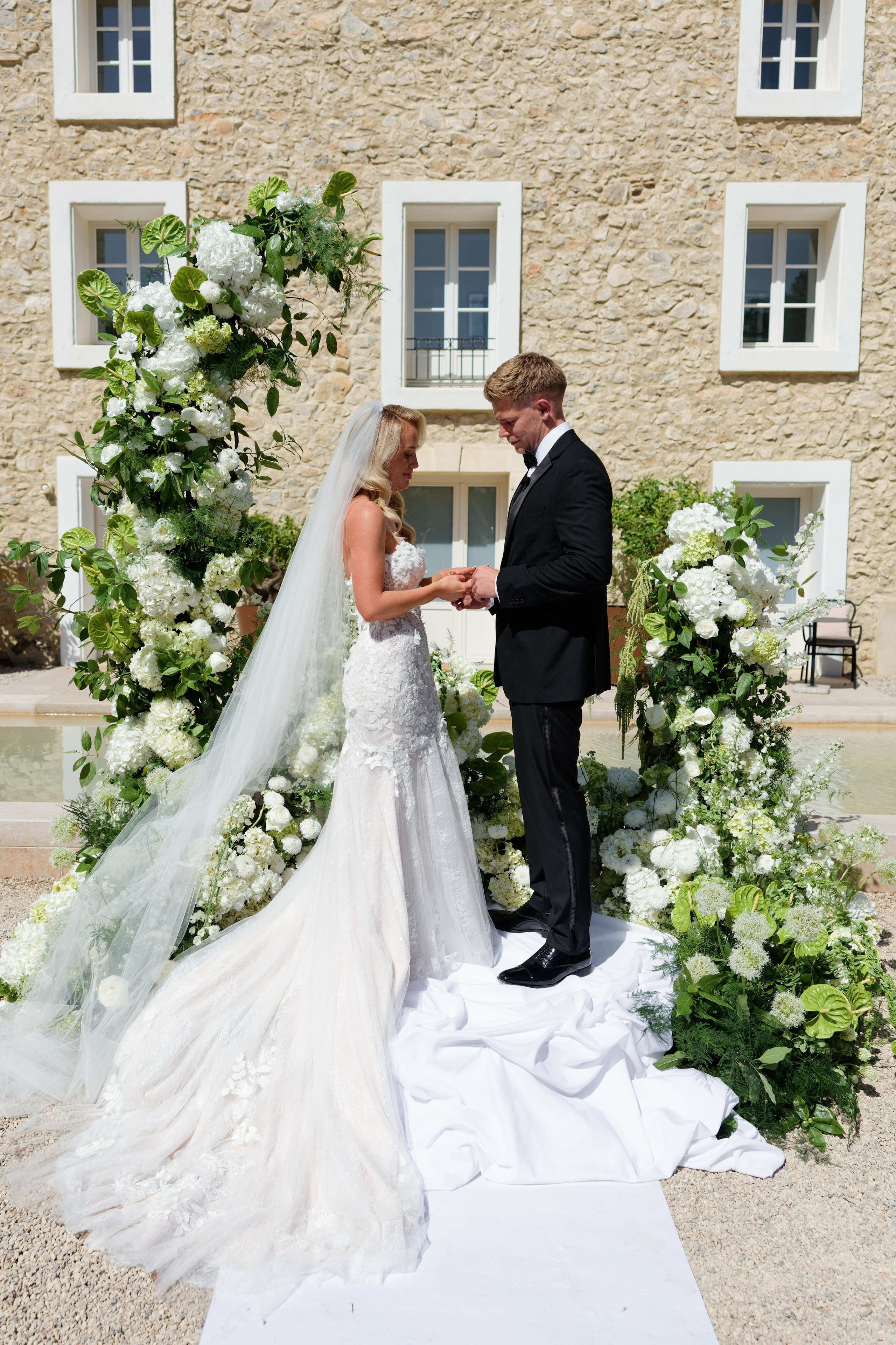 Wedding at Château L’Hospitalet in Narbonne, France. Destination Wedding Photographer — Nikita Burtsev