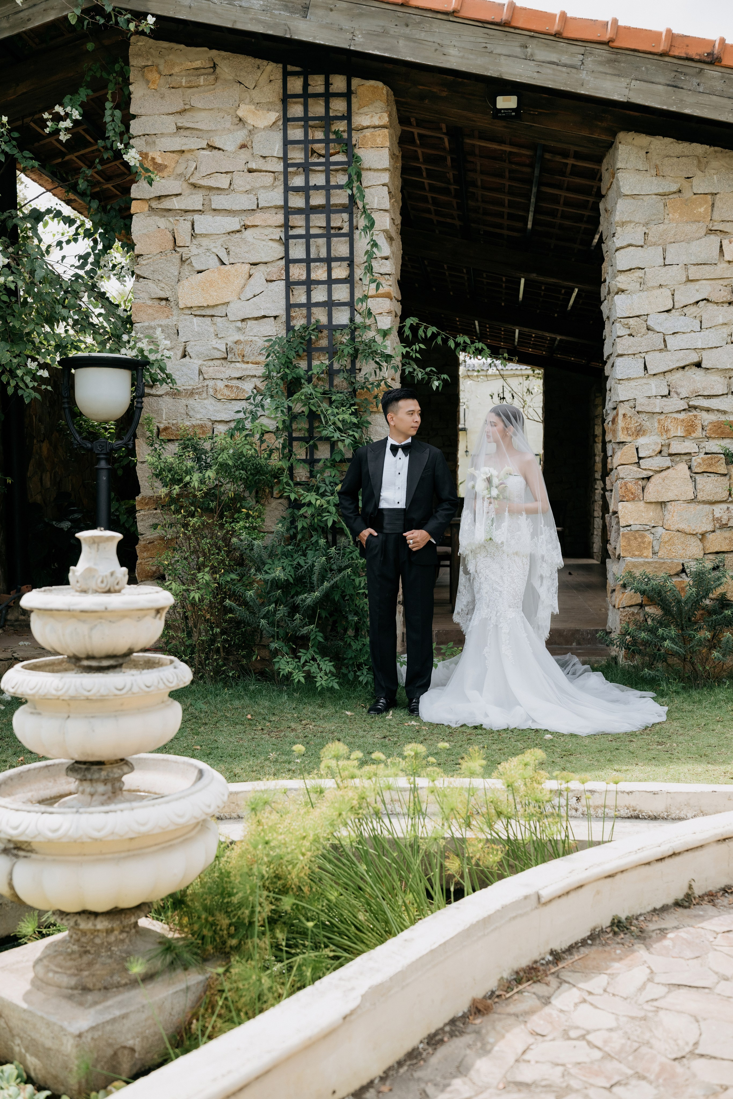 THU & NHU / An garden. Saigon Wedding Present | Art Beyond Moments