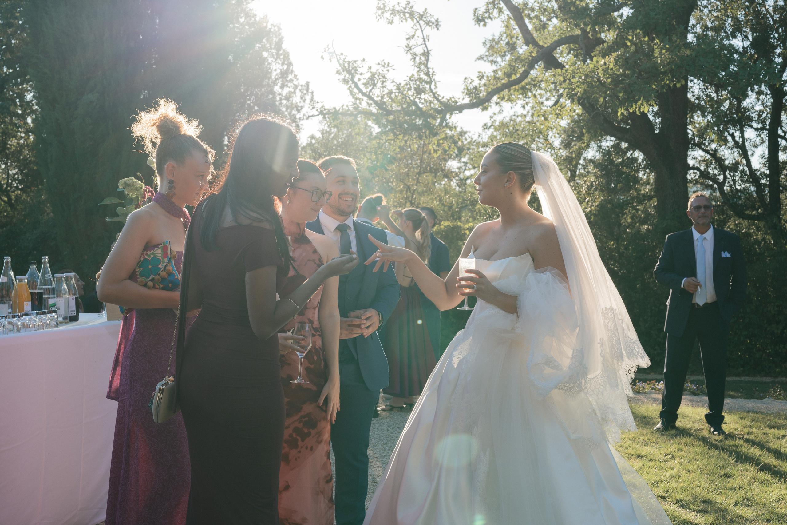 Full wedding gallery - 14h de couverture. Lucy Hubert — Photographe de mariage à Paris et en France