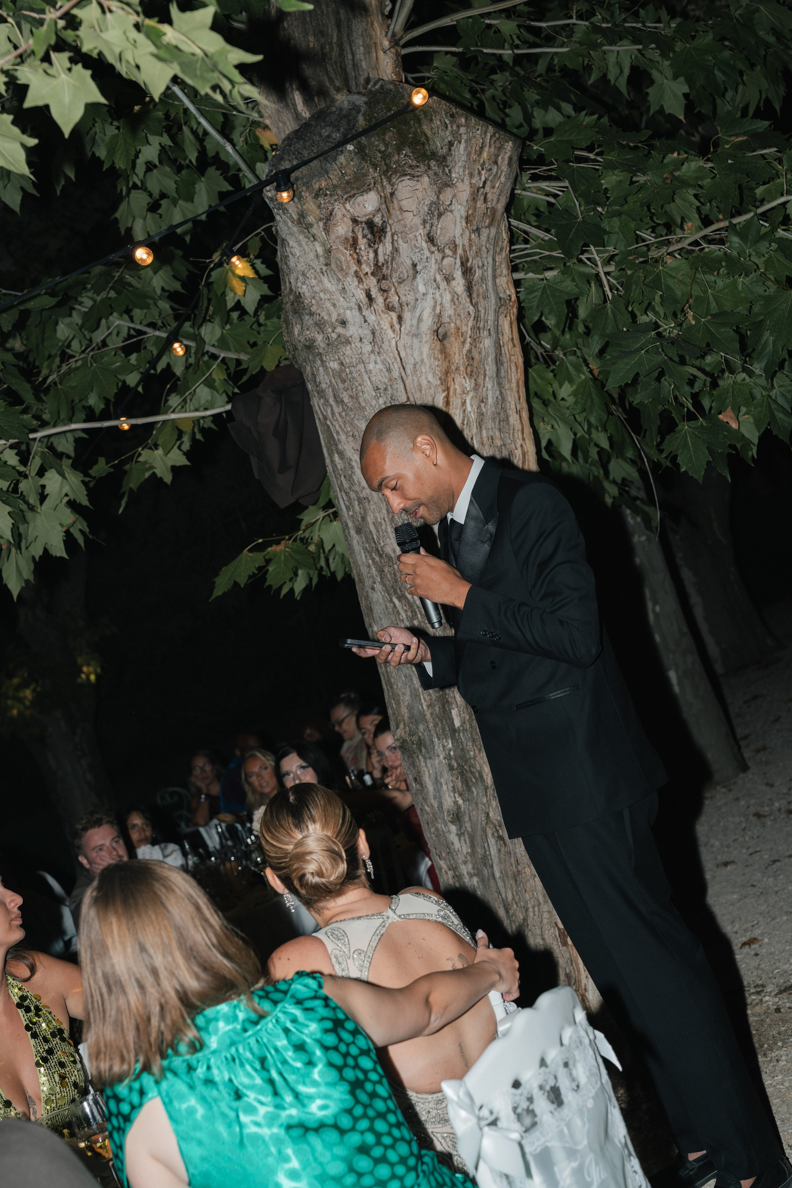 Full wedding gallery - 14h de couverture. Lucy Hubert — Photographe de mariage à Paris et en France