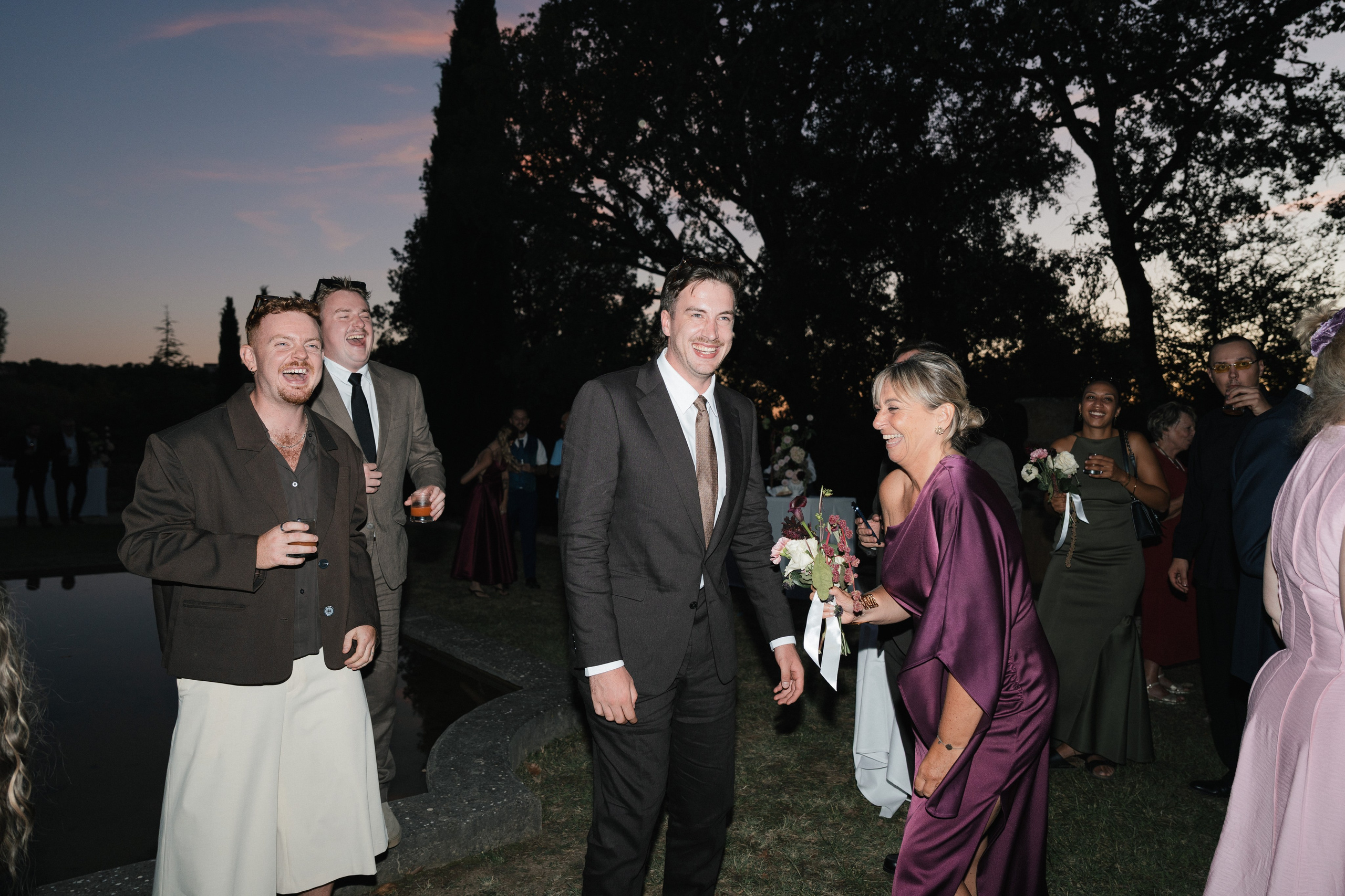 Full wedding gallery - 14h de couverture. Lucy Hubert — Photographe de mariage à Paris et en France