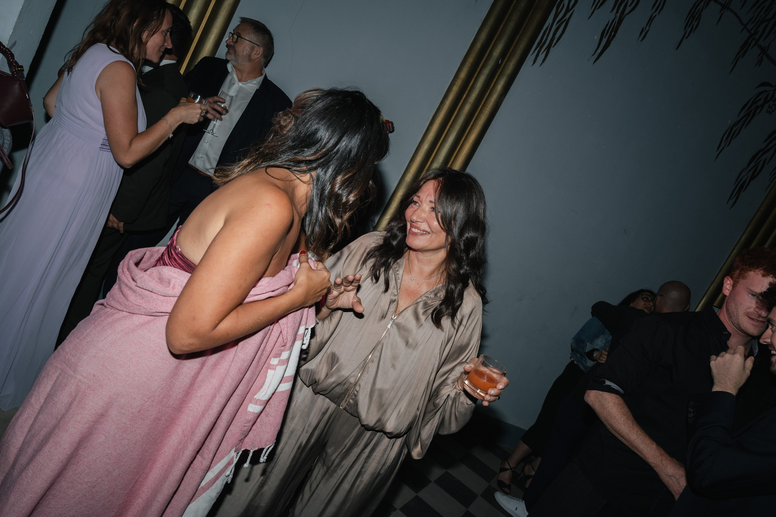 Full wedding gallery - 14h de couverture. Lucy Hubert — Photographe de mariage à Paris et en France