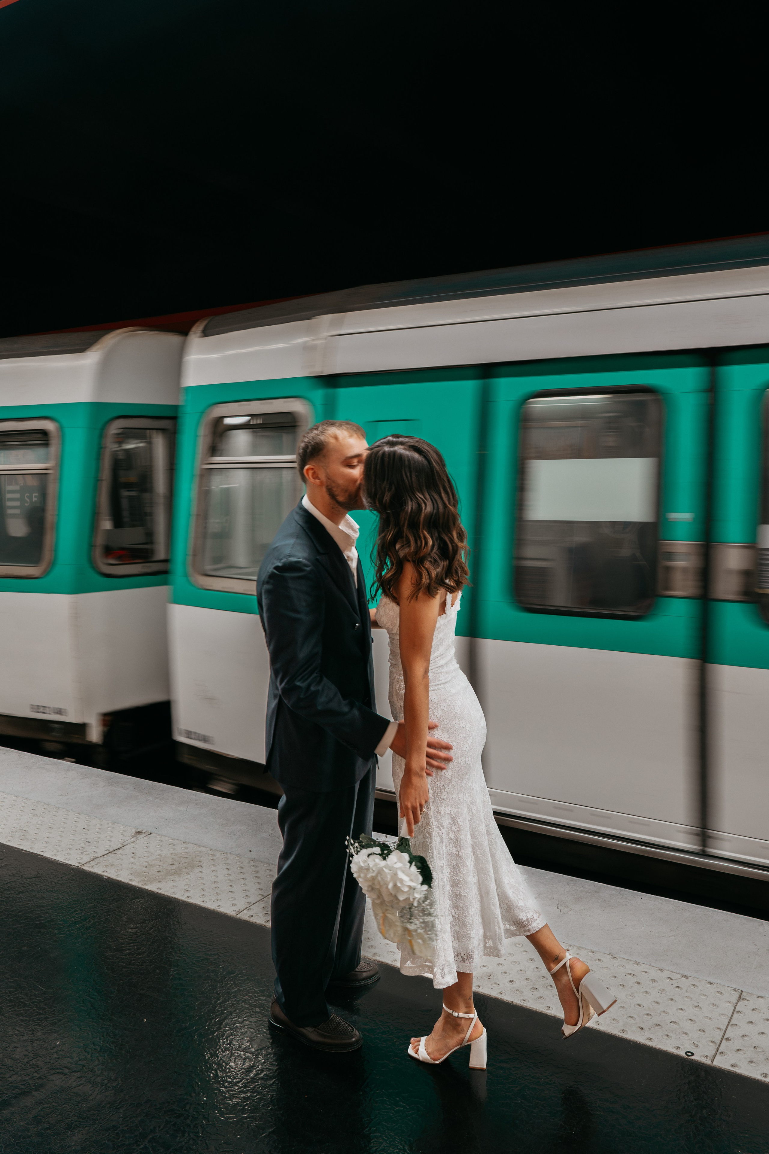 Pré-engagement à Paris. Lucy Hubert — Photographe de mariage à Paris et en France