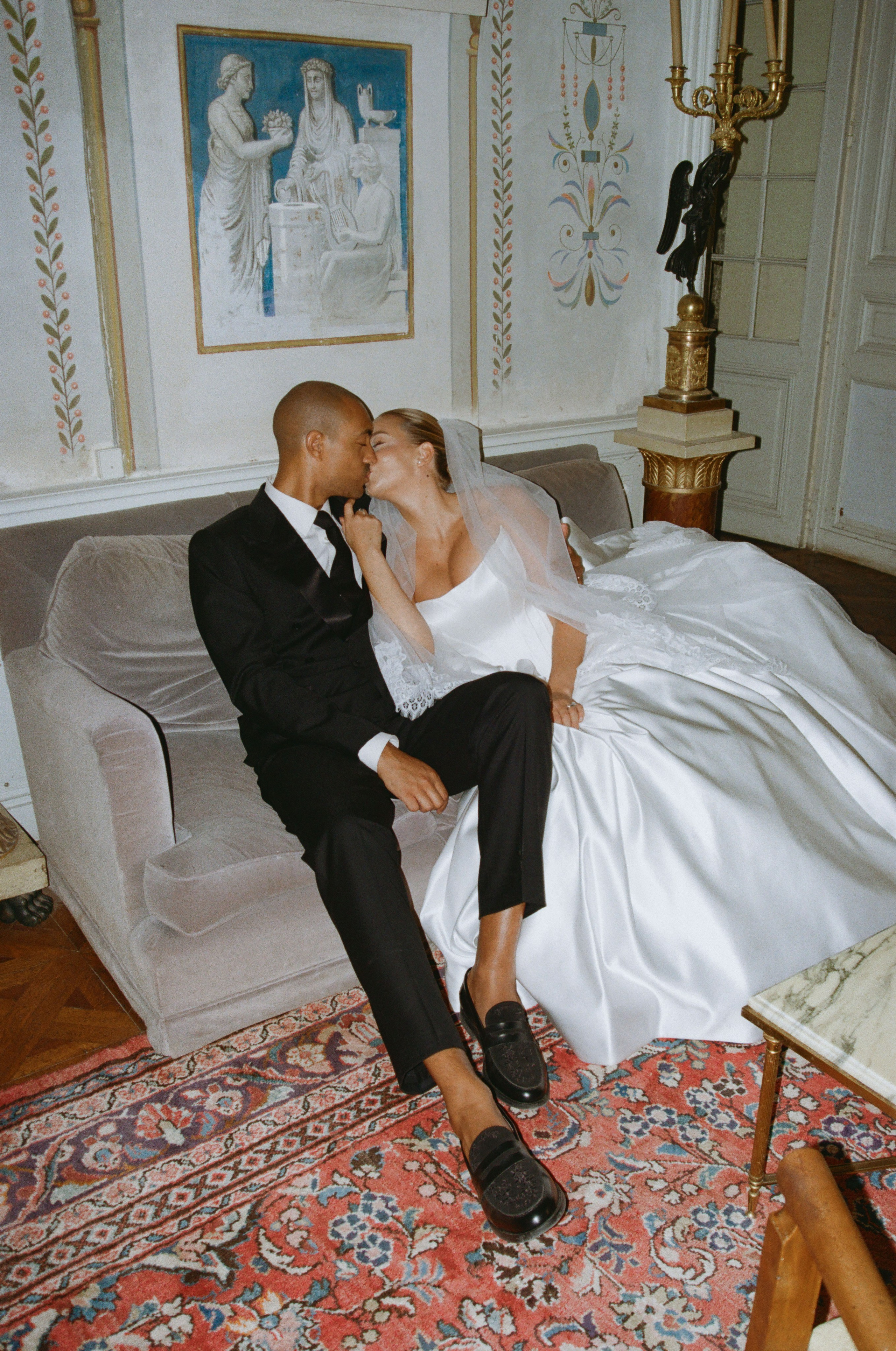 À l’argentique. Lucy Hubert — Photographe de mariage à Paris et en France
