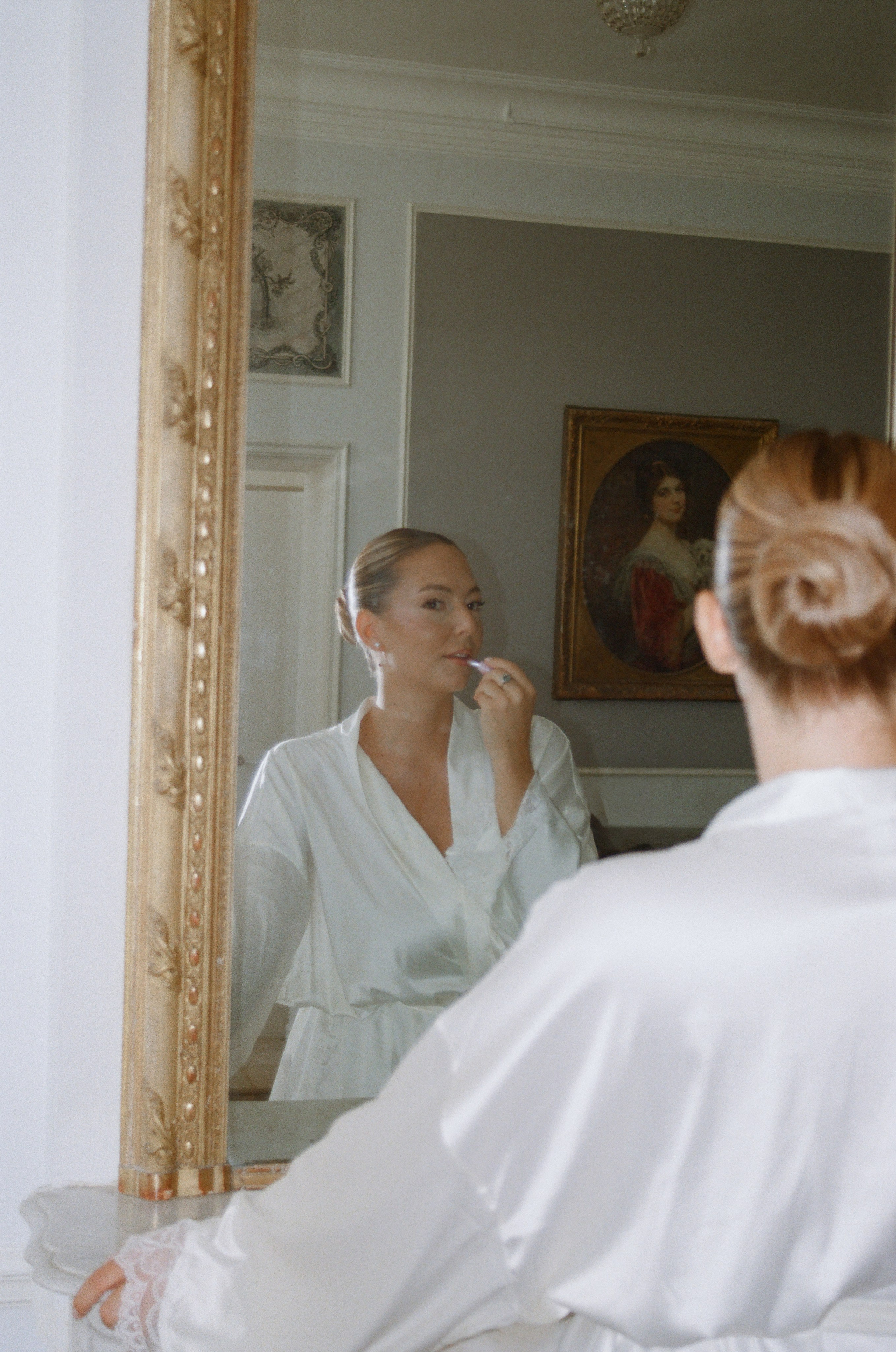 À l’argentique. Lucy Hubert — Photographe de mariage à Paris et en France