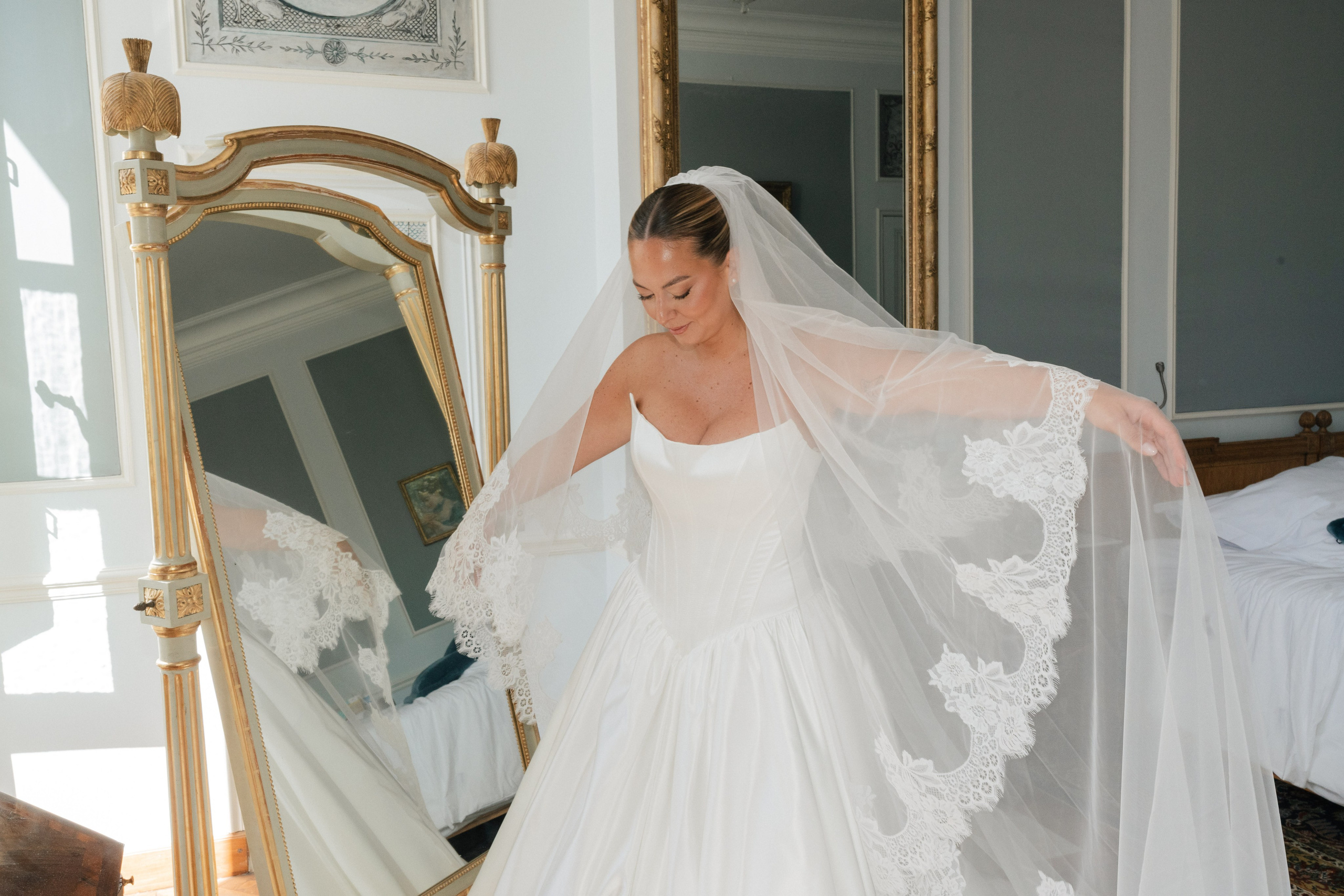 Full wedding gallery - 14h de couverture. Lucy Hubert — Photographe de mariage à Paris et en France