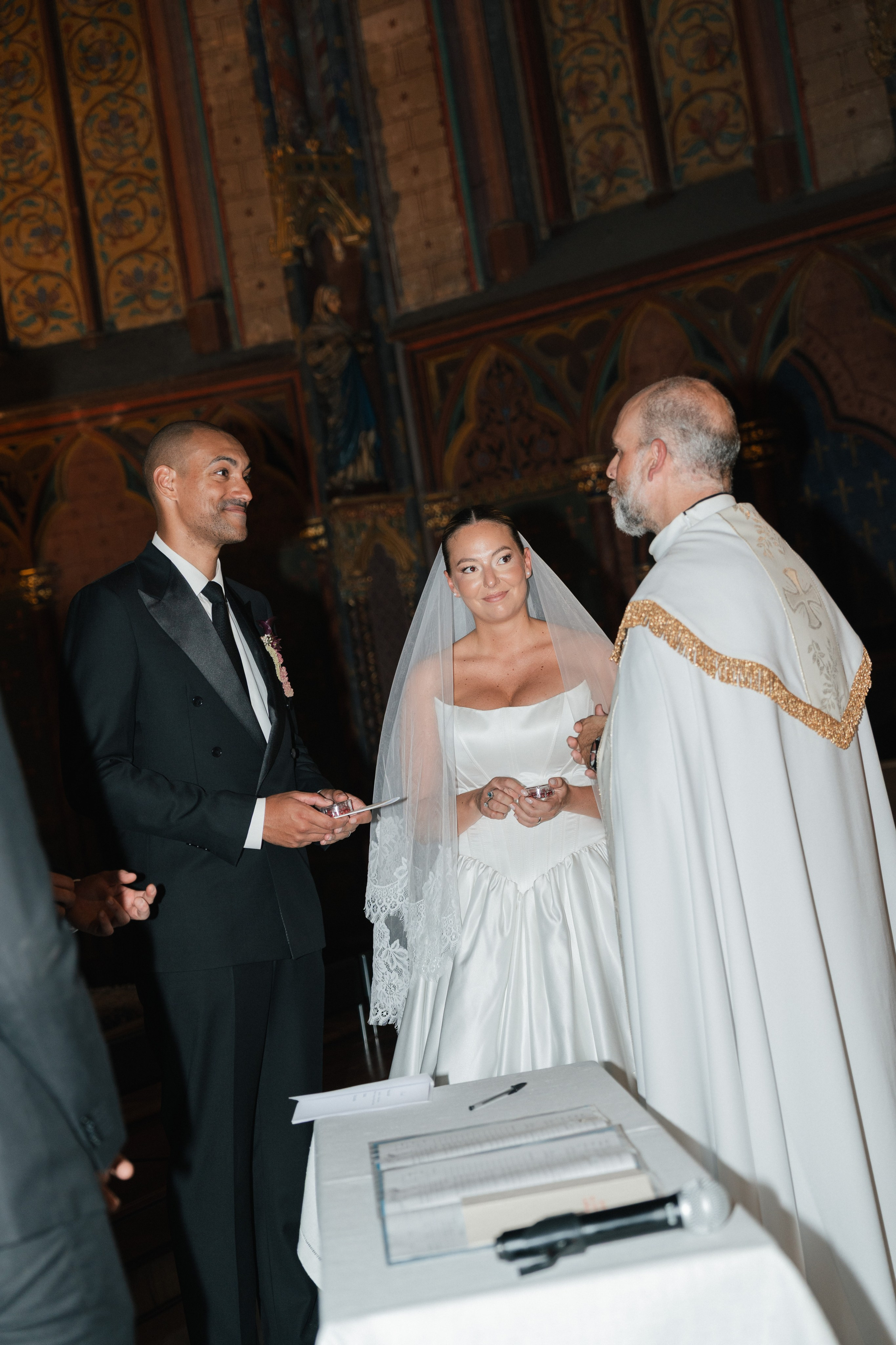 Full wedding gallery - 14h de couverture. Lucy Hubert — Photographe de mariage à Paris et en France