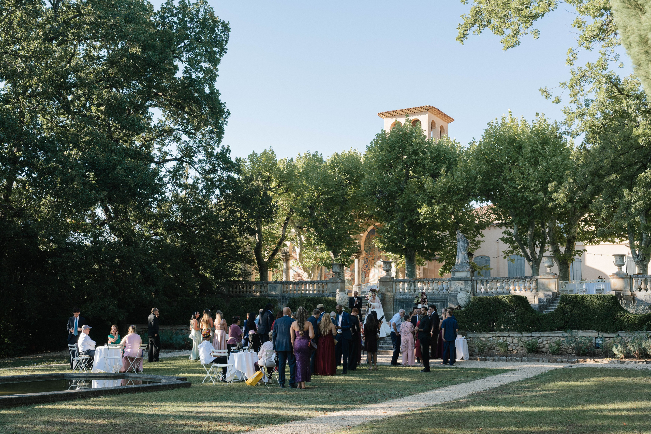 Full wedding gallery - 14h de couverture. Lucy Hubert — Photographe de mariage à Paris et en France