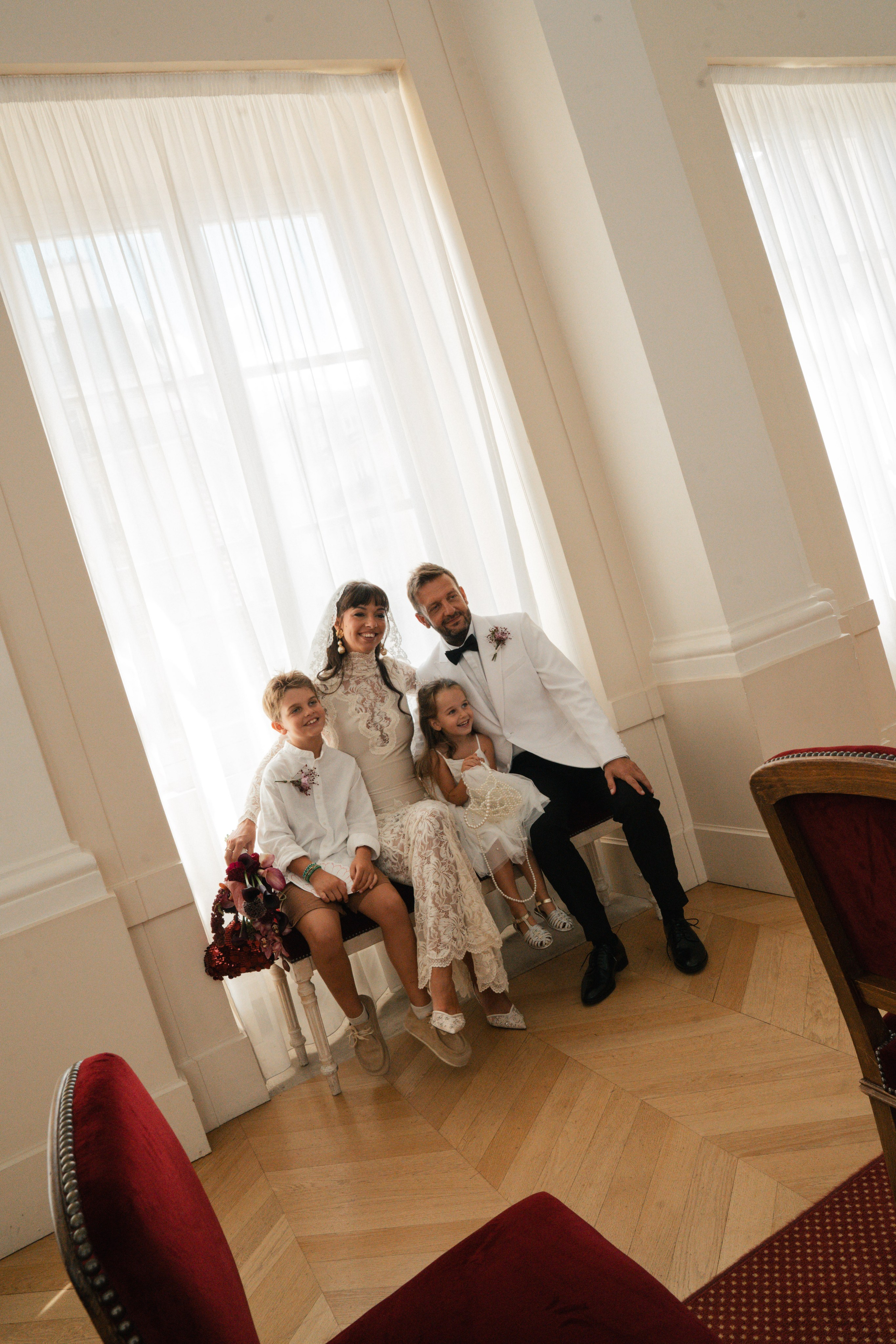 Civil wedding - 6h de couverture. Lucy Hubert — Photographe de mariage à Paris et en France
